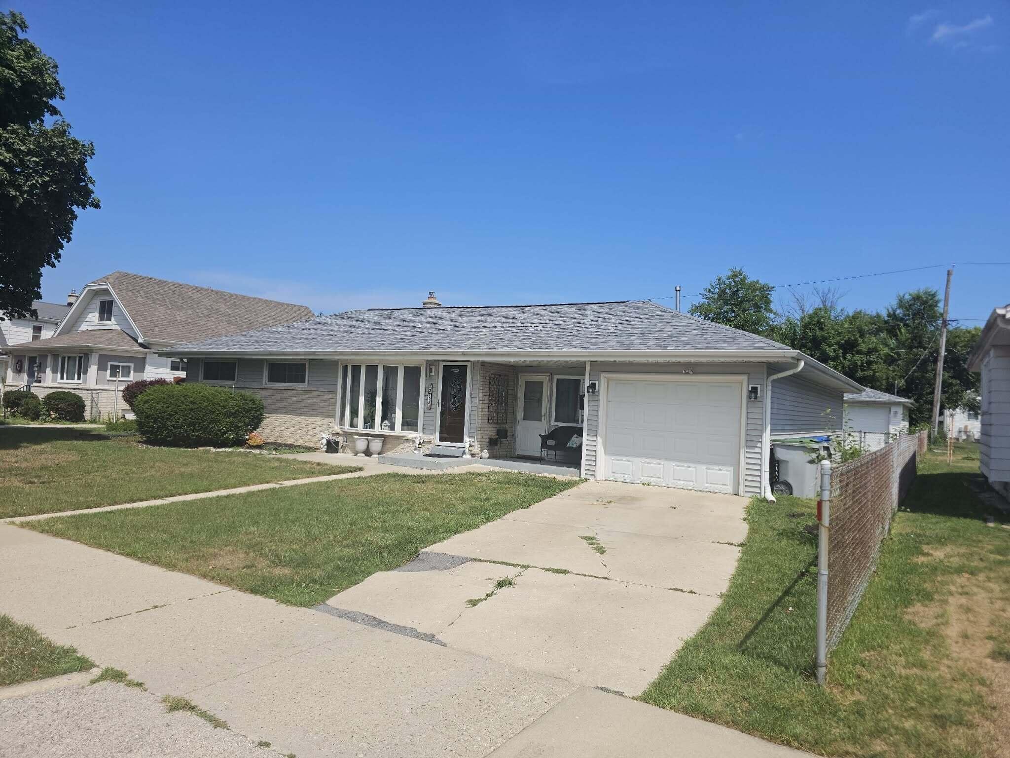 2728 S 71st St Property Photo 1