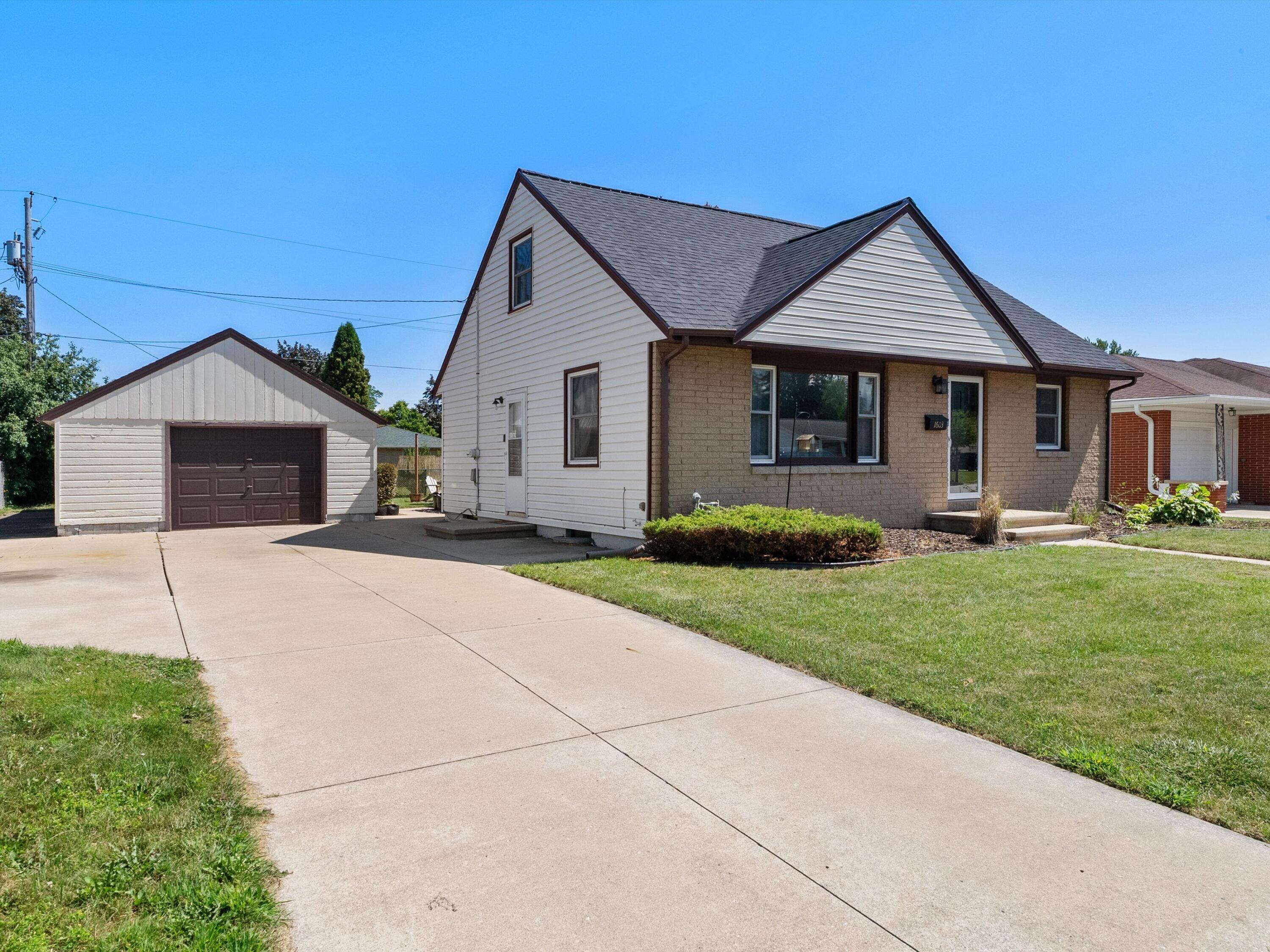 1603 Delores St Property Photo 1