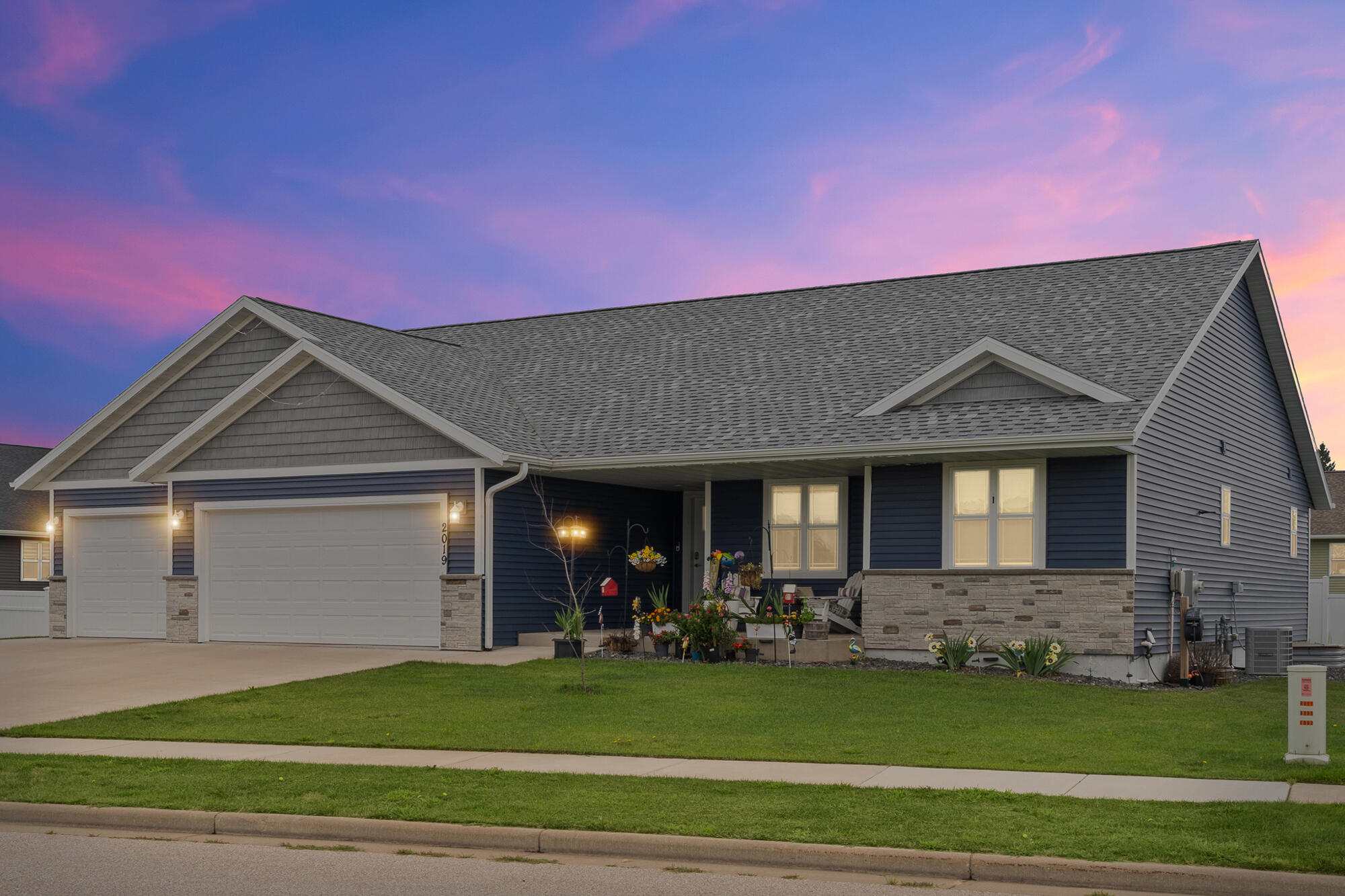 2019 Spakenburg Rd Property Photo 1
