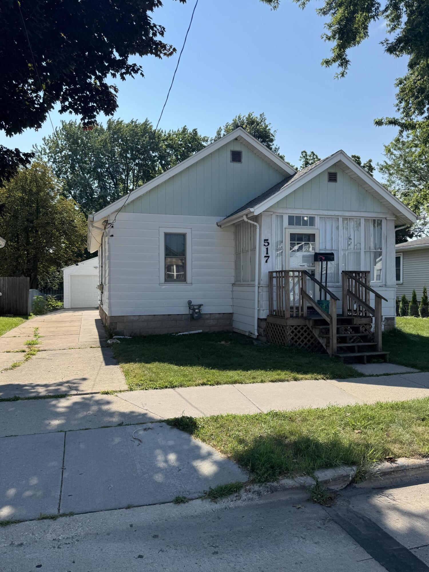 517 S Baird St Property Photo 1