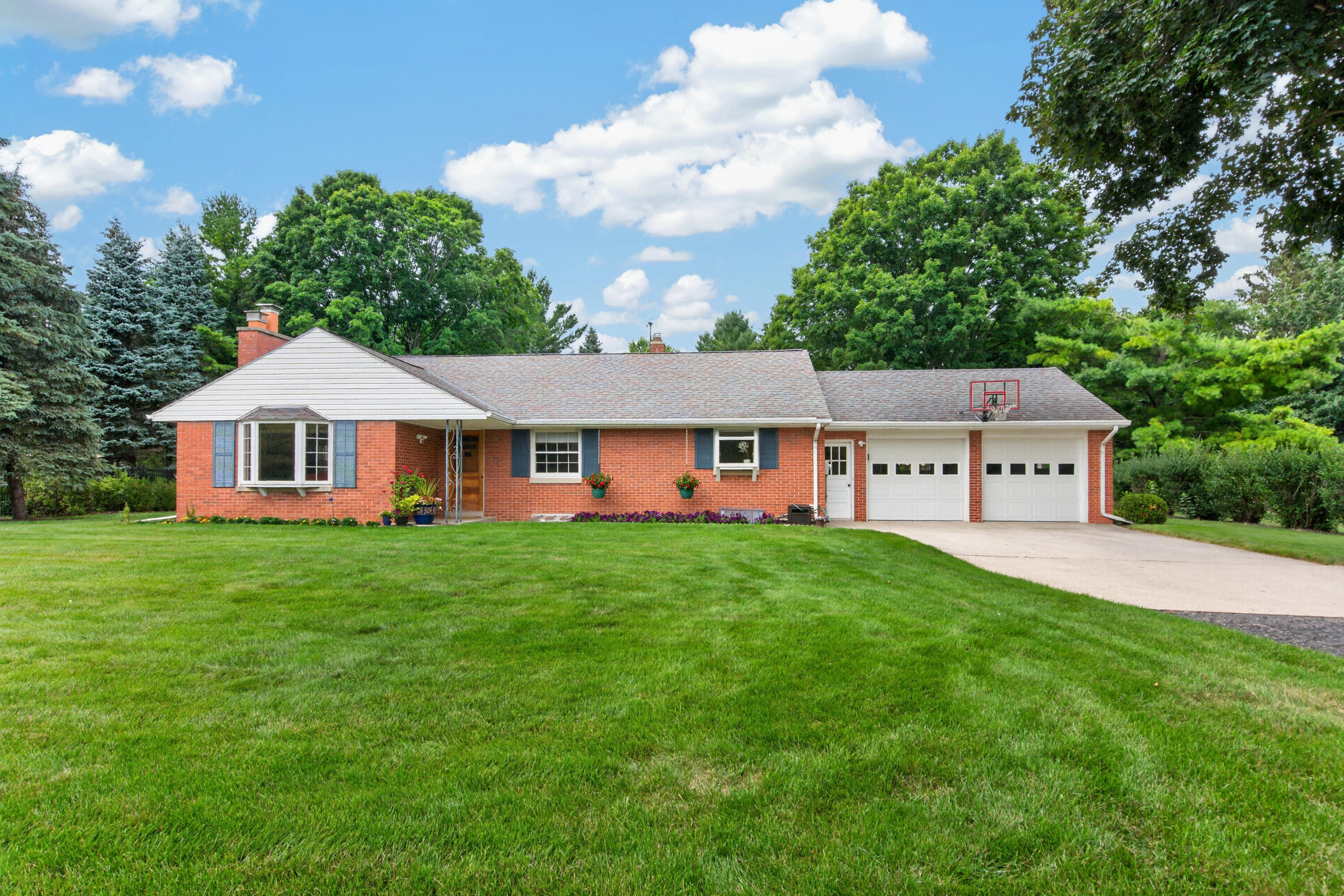 5106 Columbia Rd
