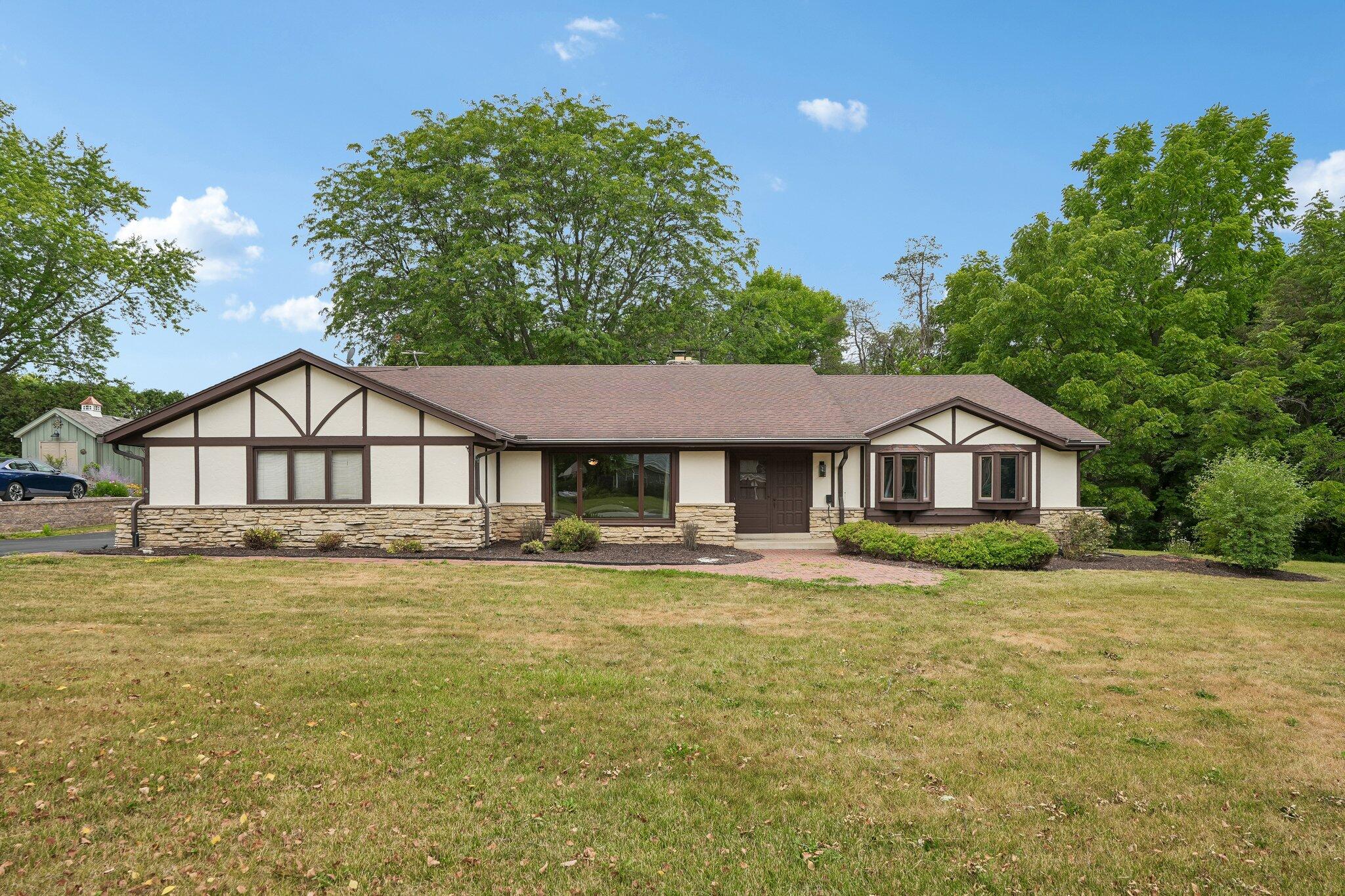 3665 Shadybrook Pl Property Photo 1