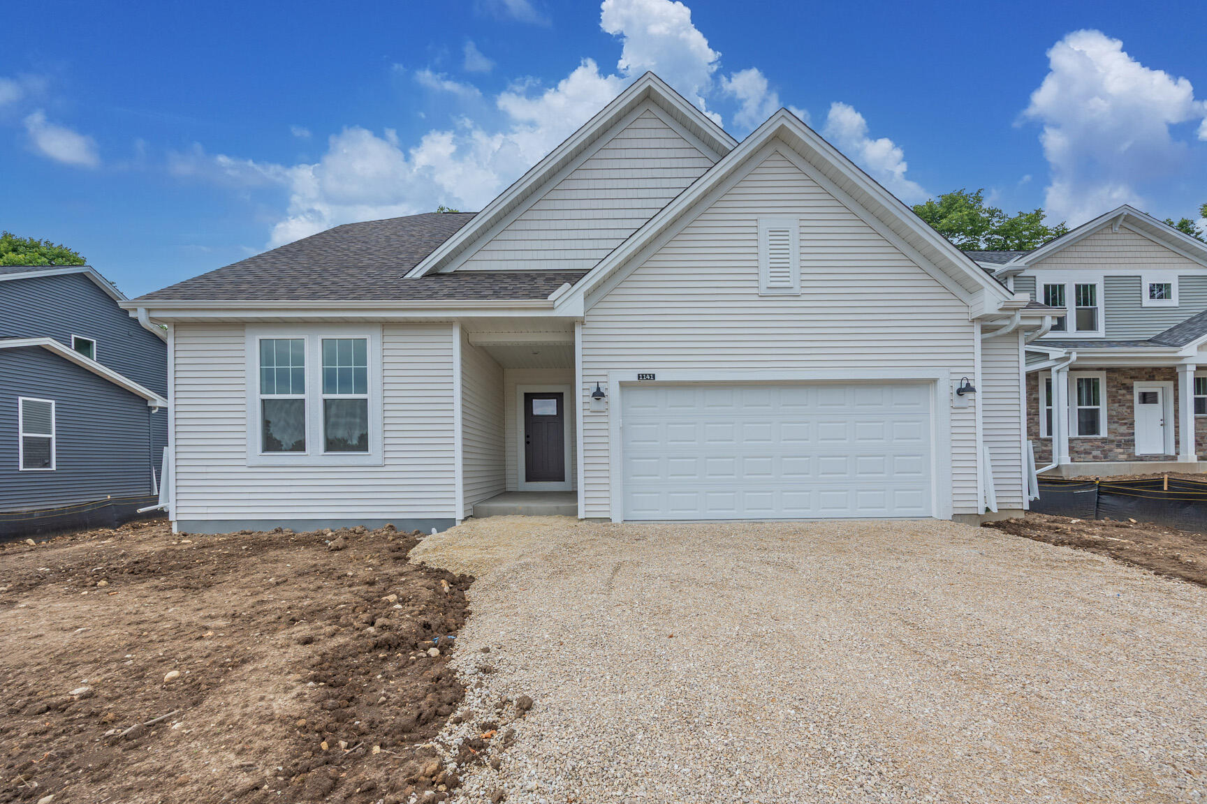 1141 Mount Vernon Dr Property Photo 1