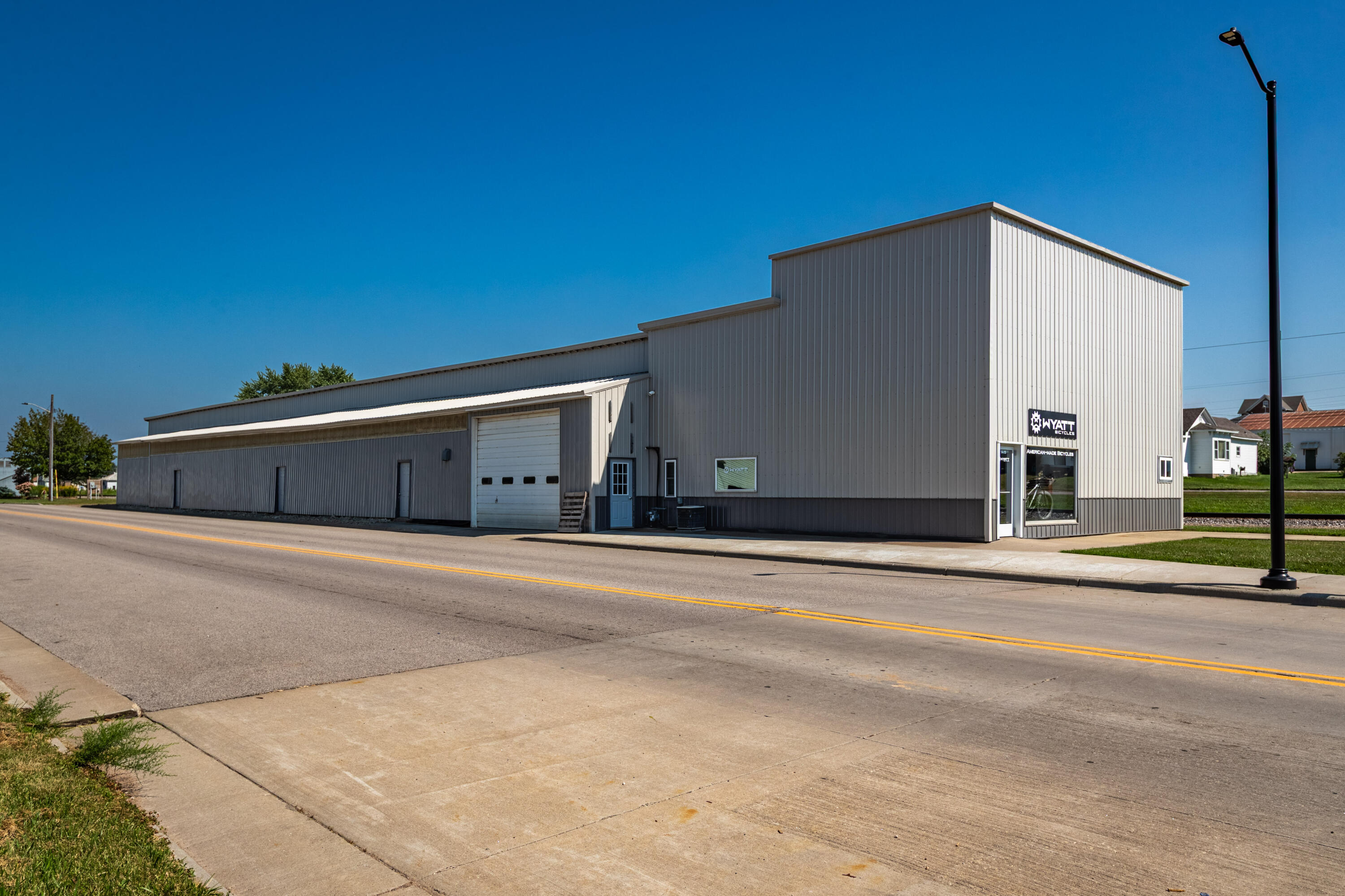 1415 Commercial St Property Photo 1
