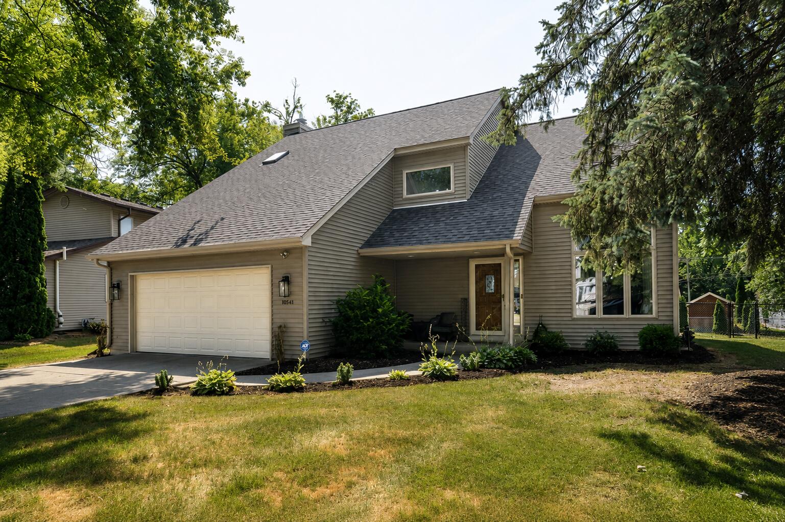 10541 W Pine Ridge Rd Property Photo 1