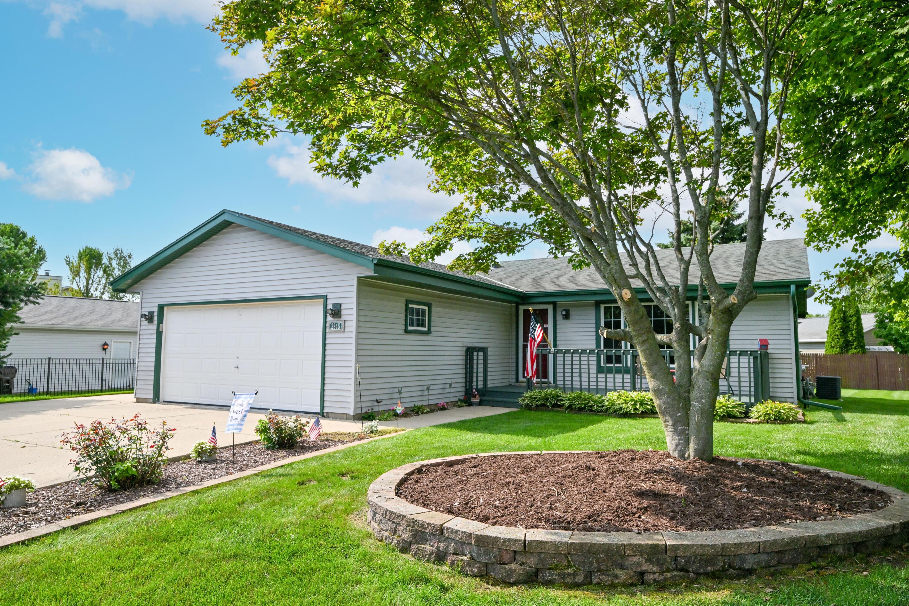 2845 Sandpiper Ln Property Photo 1