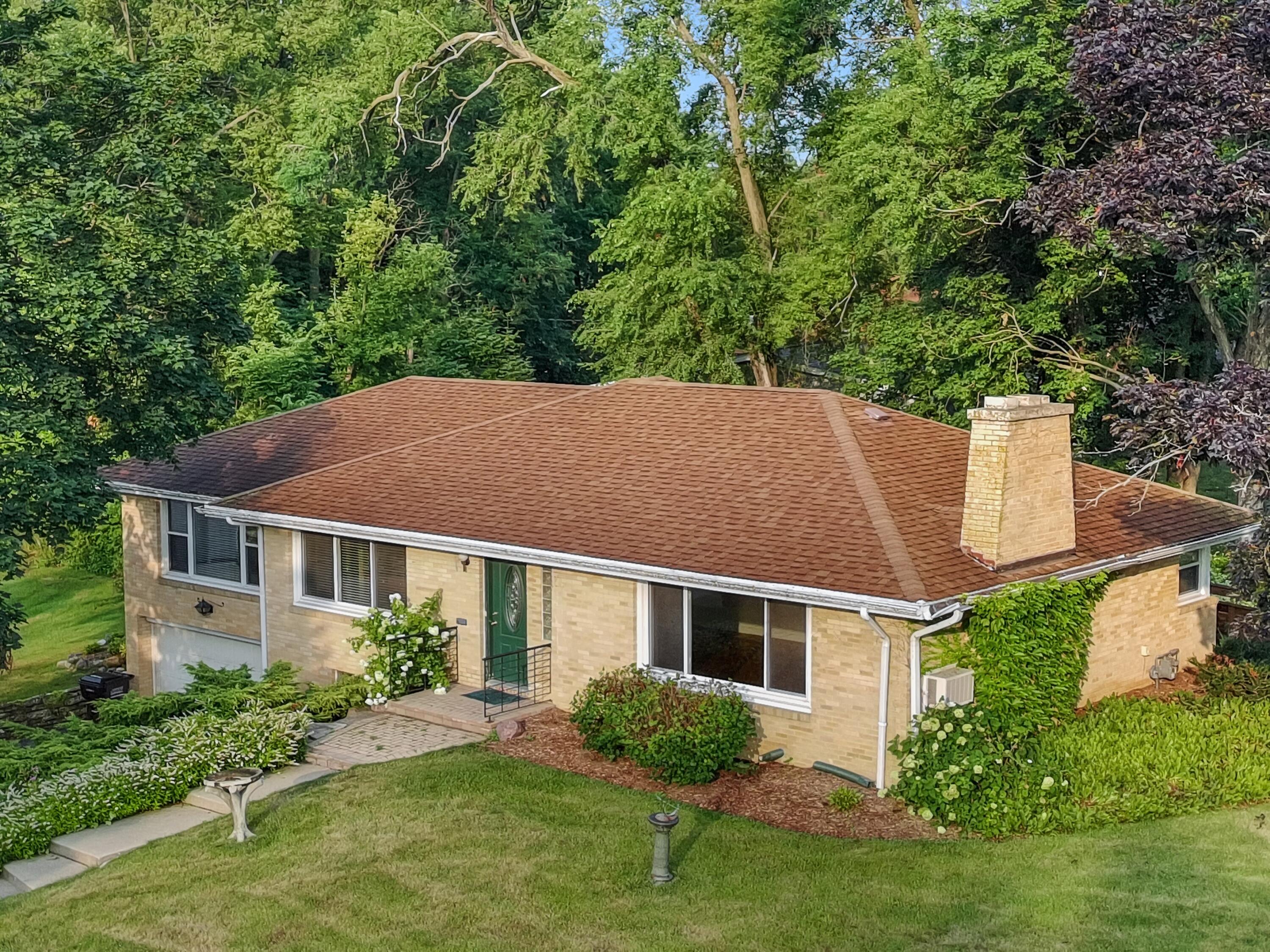130 Sky Ln Property Photo 1