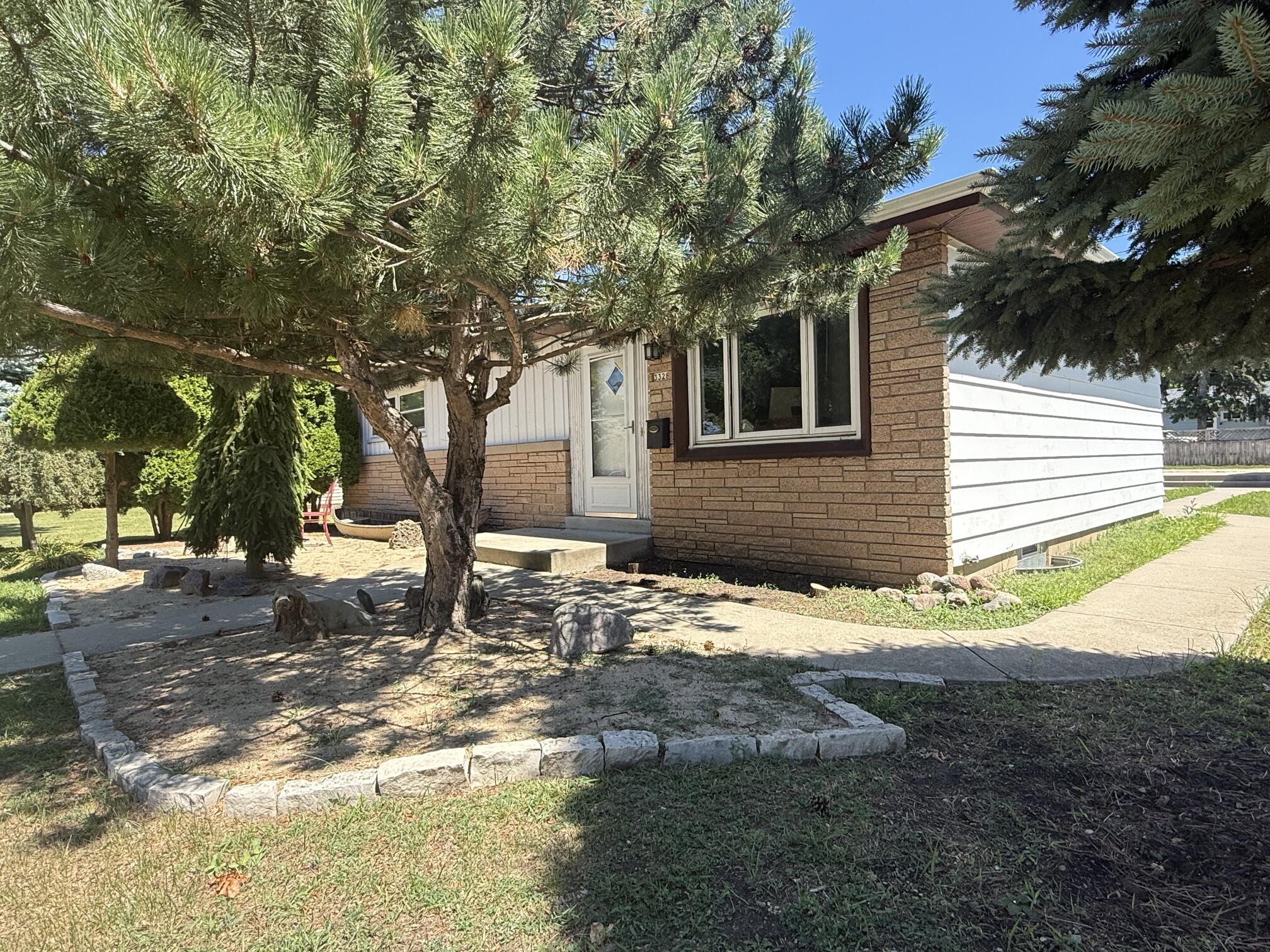 3328 S 68th St Property Photo 1