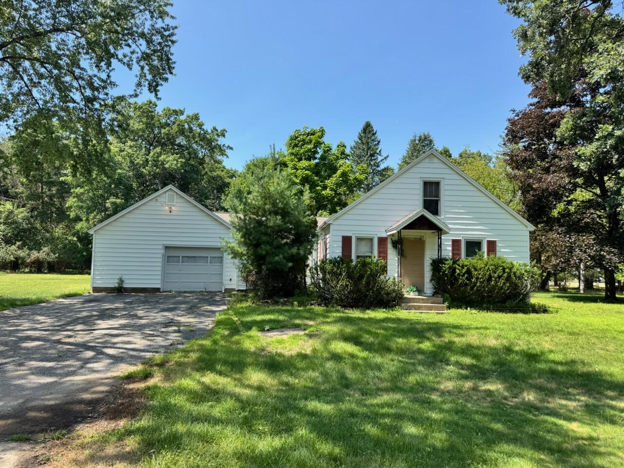 405 Raymond St Property Photo 1