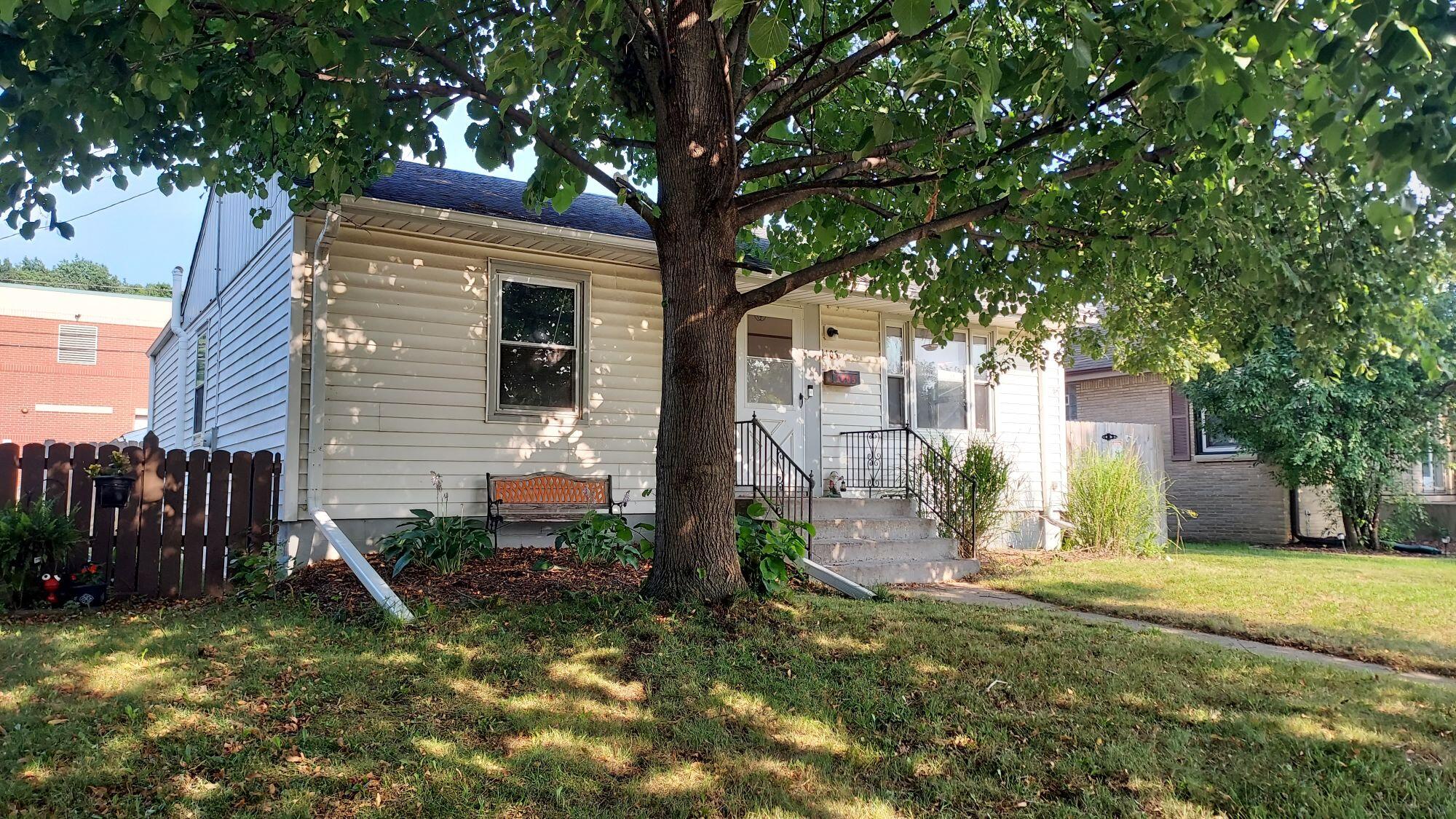1405 15th Ave Property Photo 1