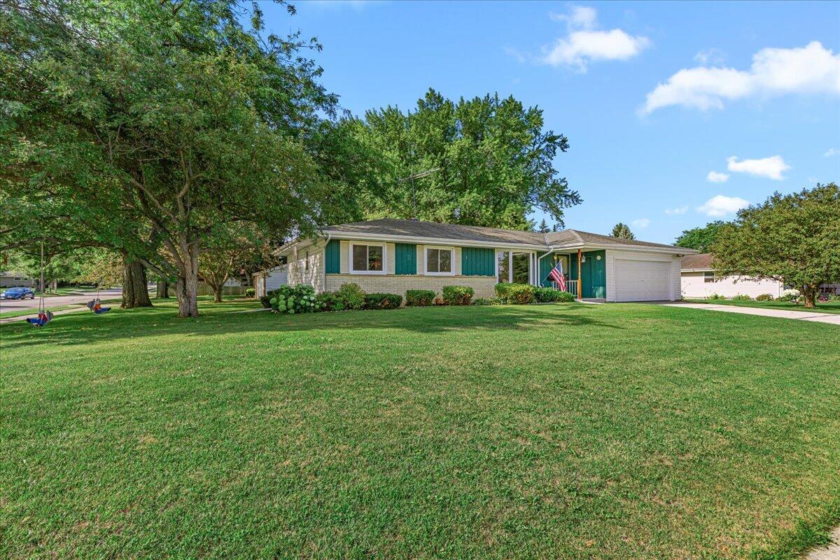 309 Braatz Dr Property Photo 1