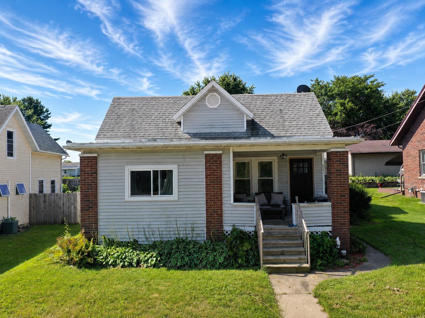 427 South St Property Photo 1
