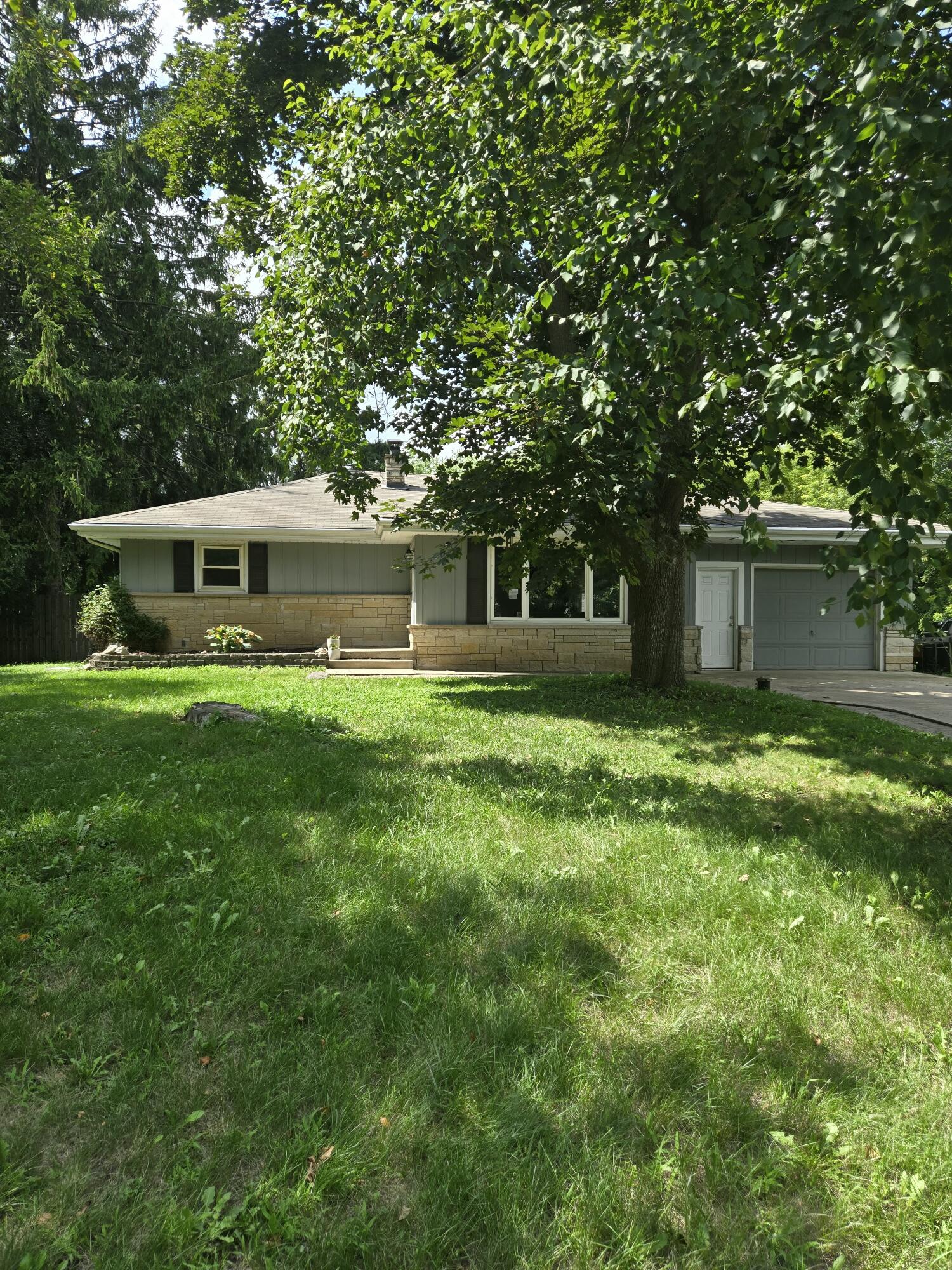 W227s1493 Anitol Ave Property Photo 1