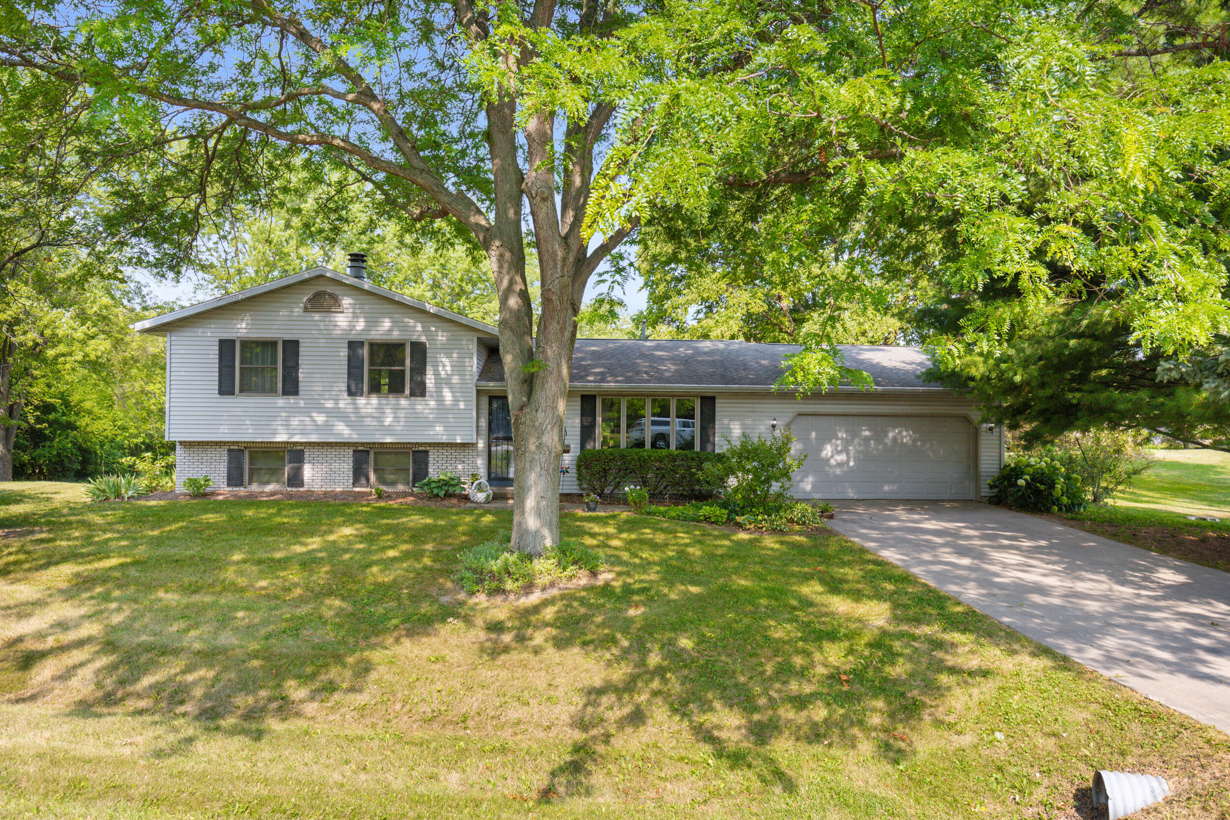 921 Wesley Rd