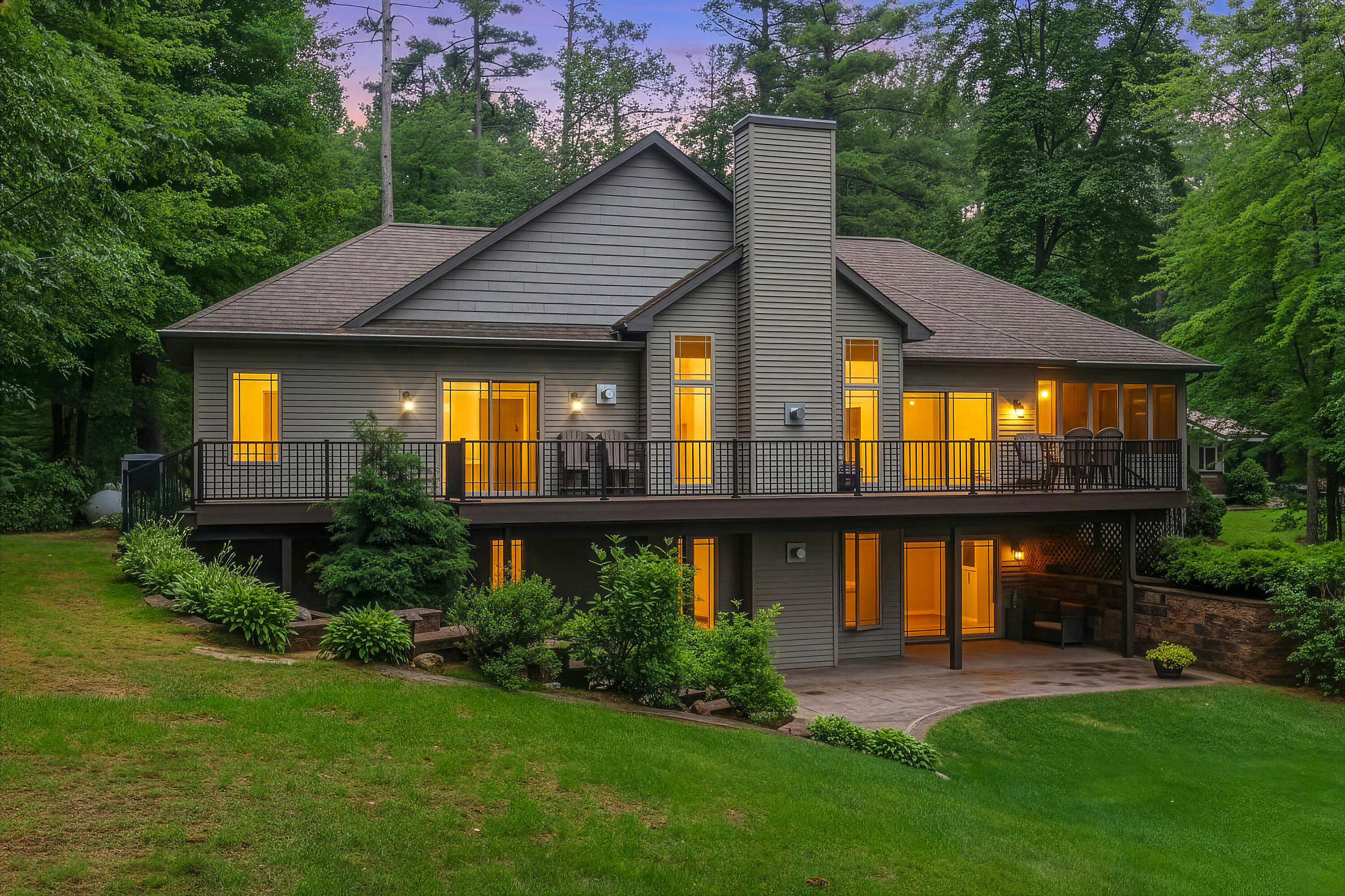 W2770 Setting Sun Rd Property Photo 1