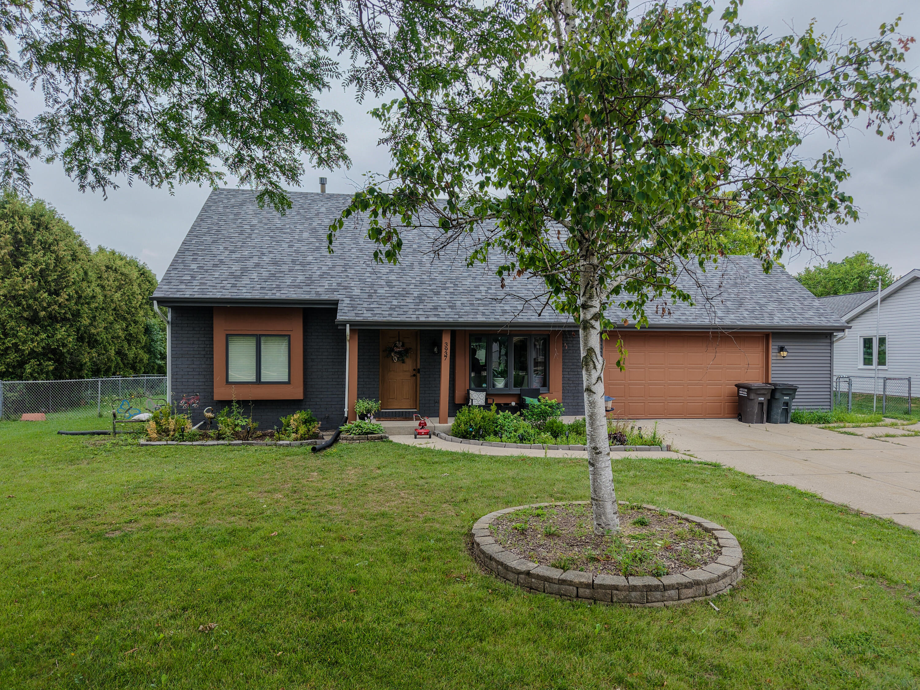 3937 W Heatheridge Dr Property Photo 1