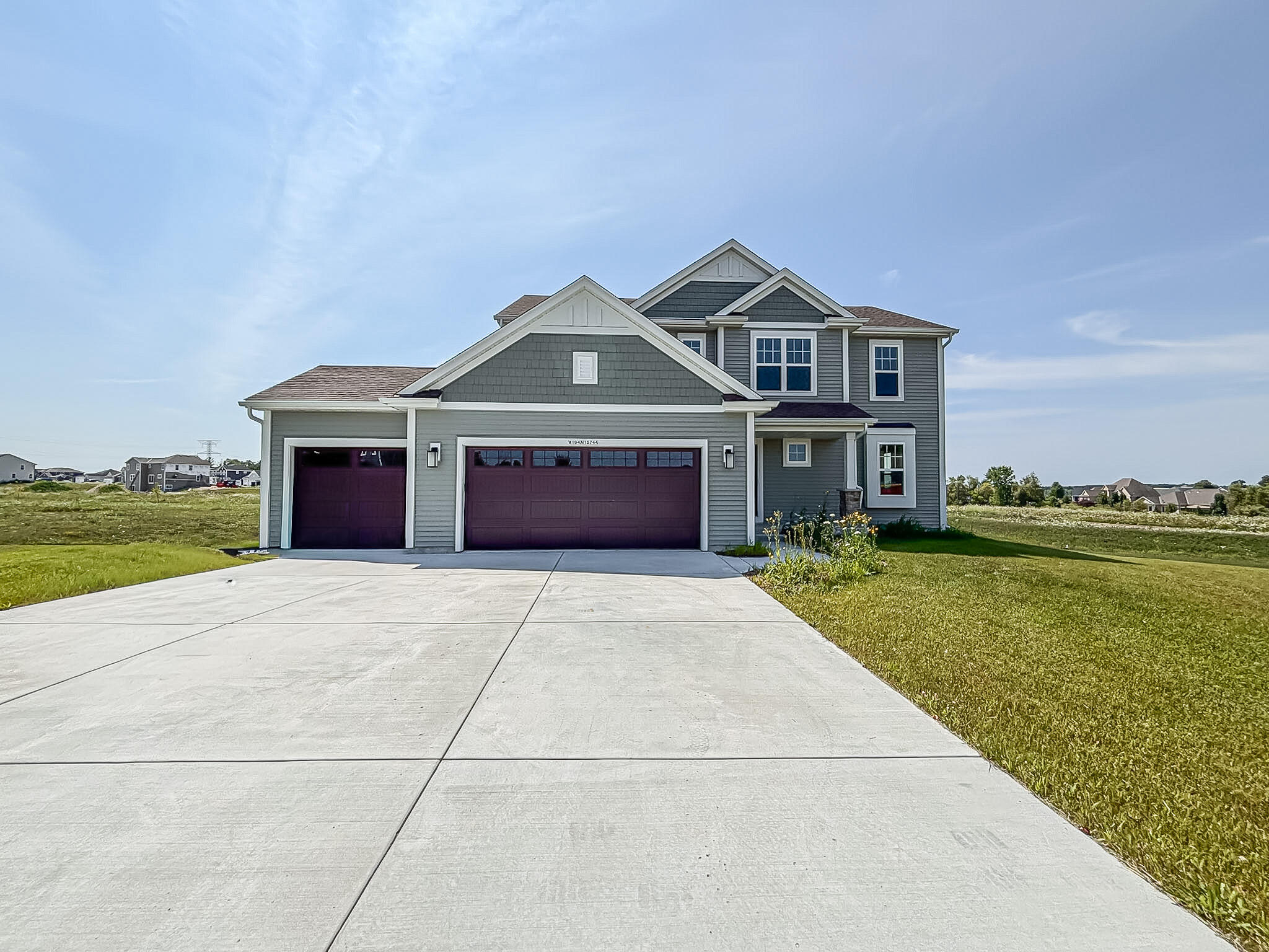 W194n15744 East Gate Ct Property Photo 1