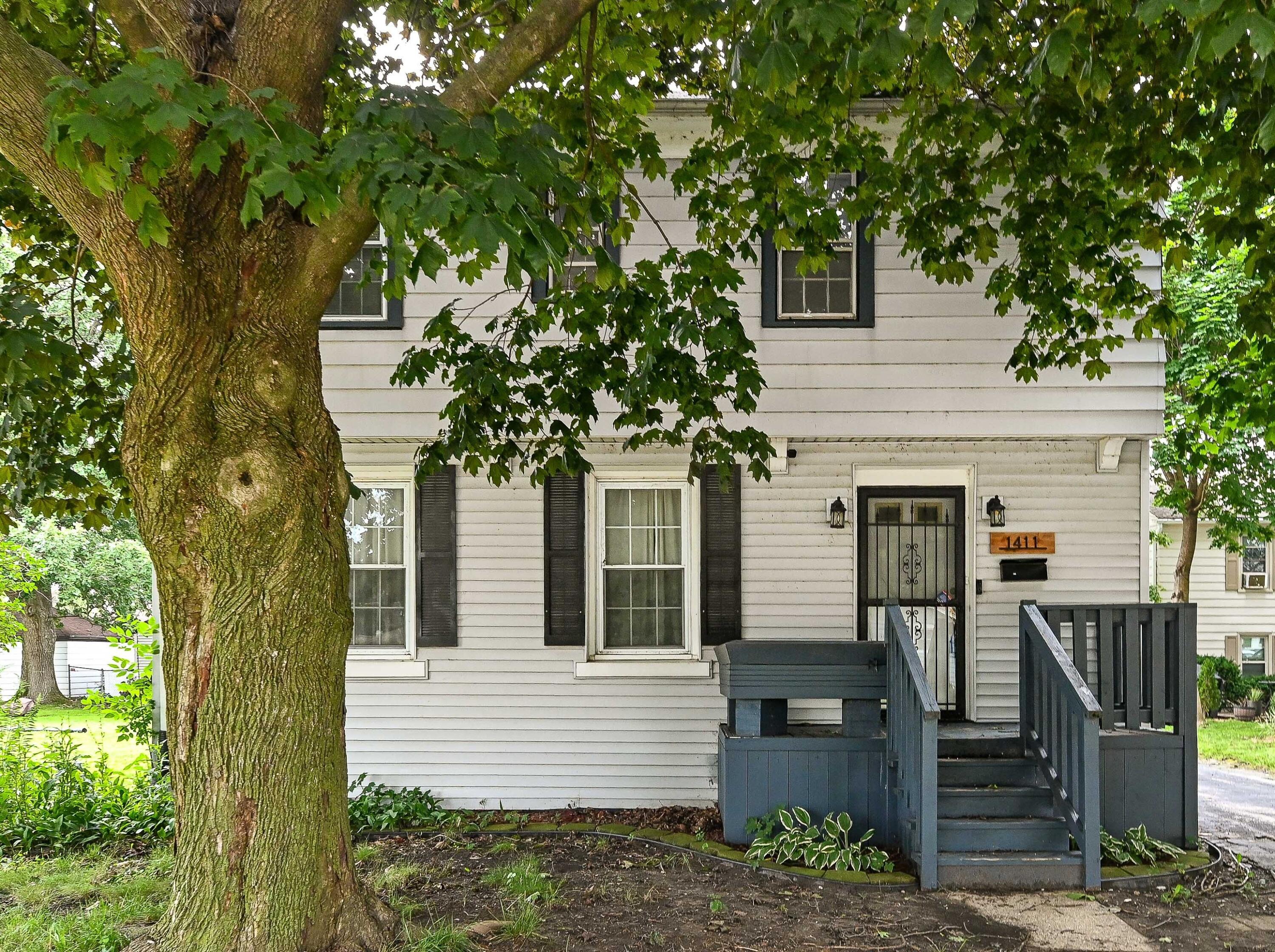 1411 Lombard Ave Property Photo 1
