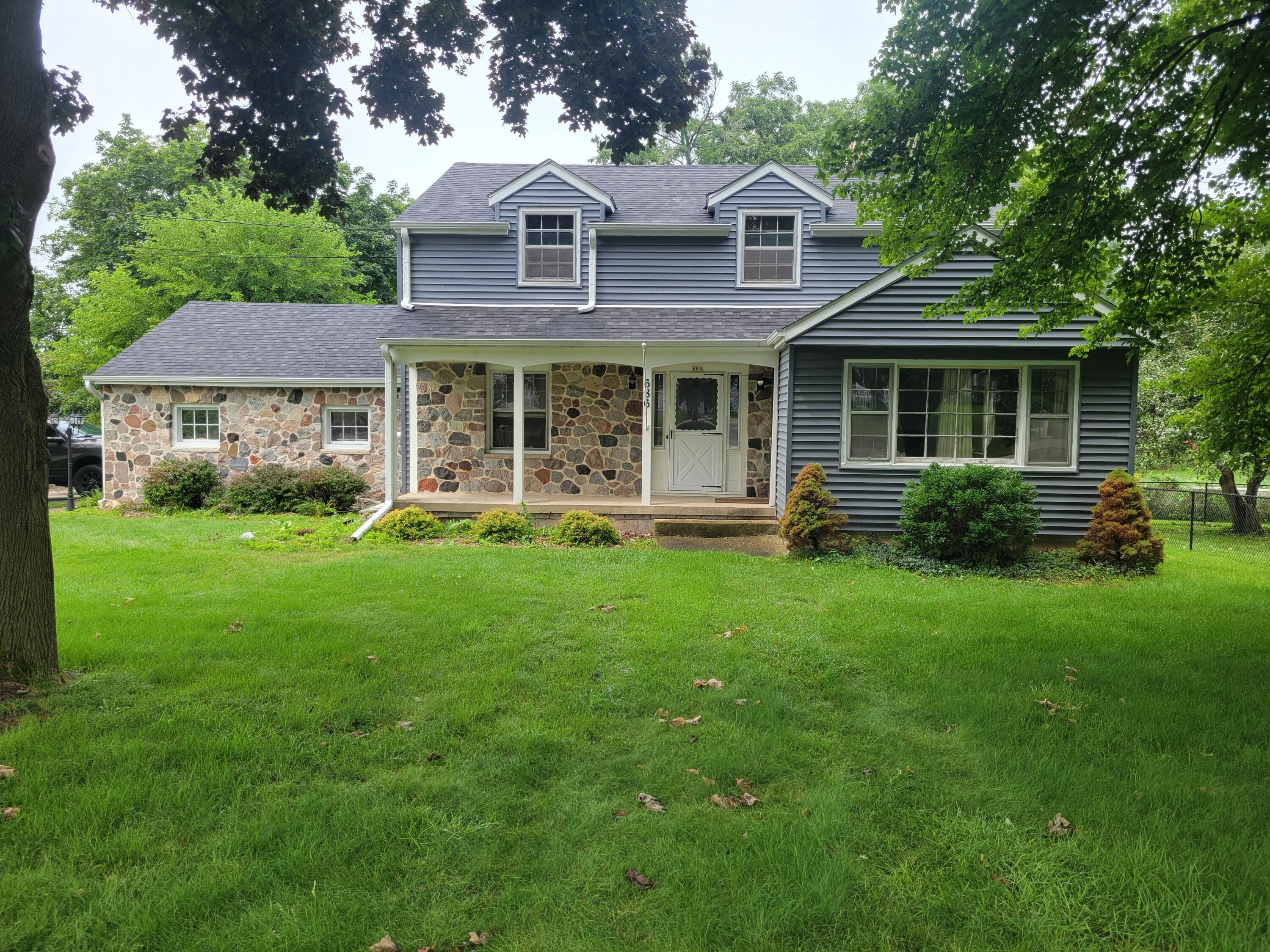 686 S Concord Rd Property Photo 1