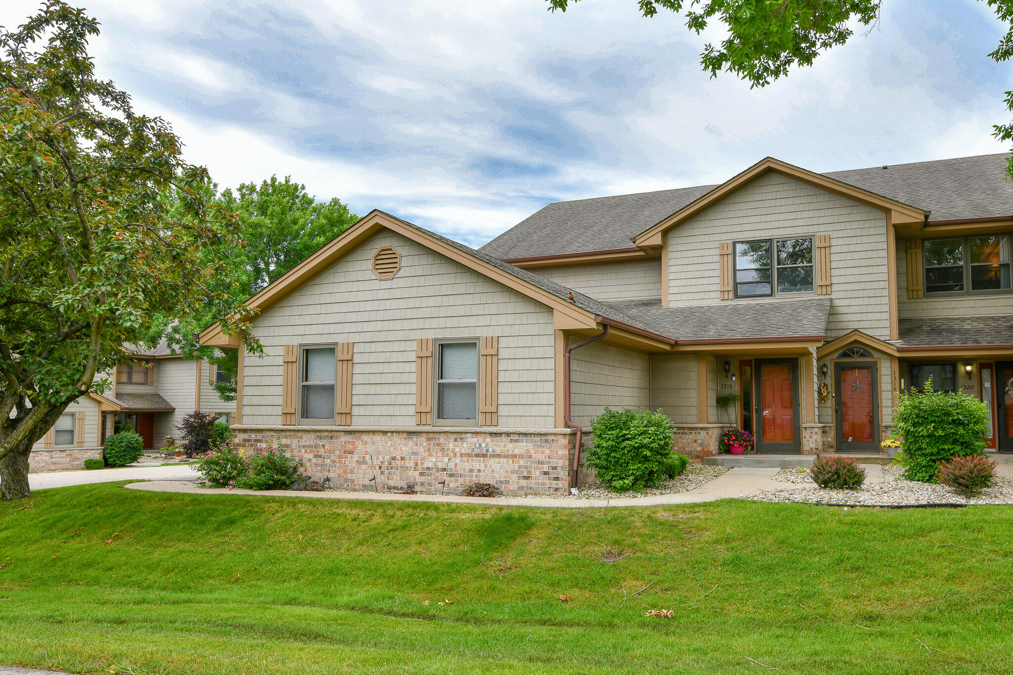 1316 32nd Ct Property Photo 1