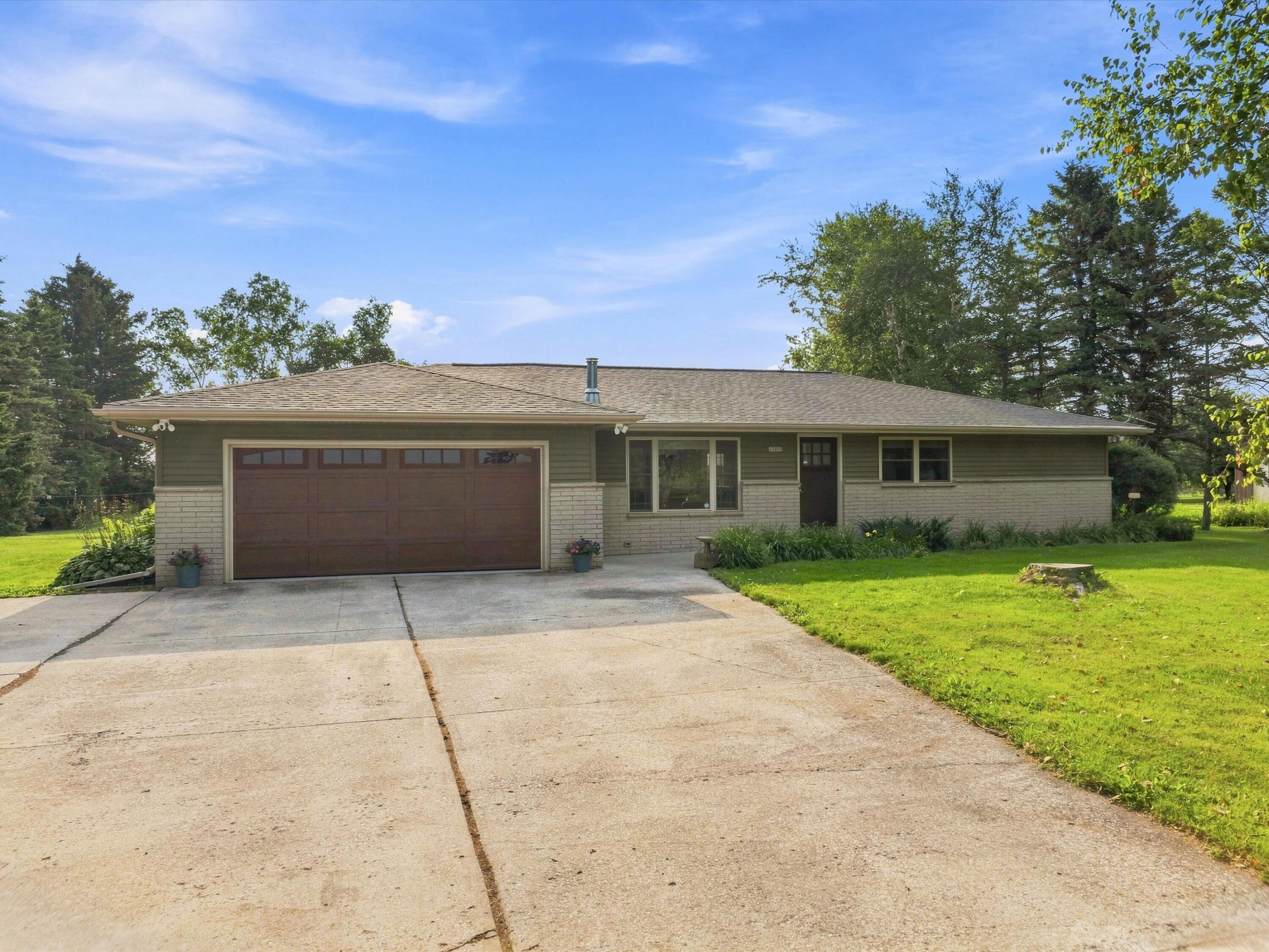 12603 Meyer Rd Property Photo 1
