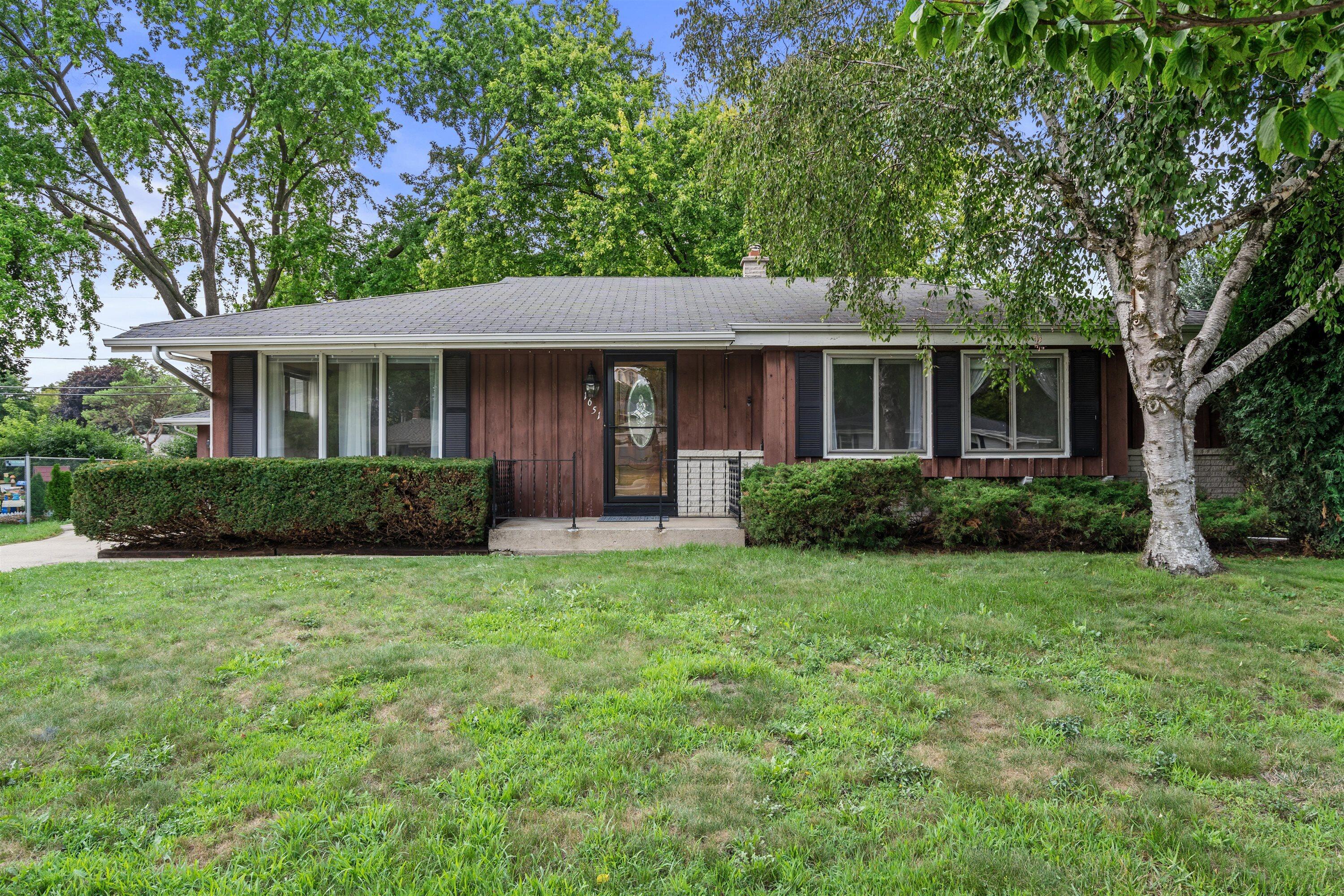 1651 1st Ave Property Photo 1