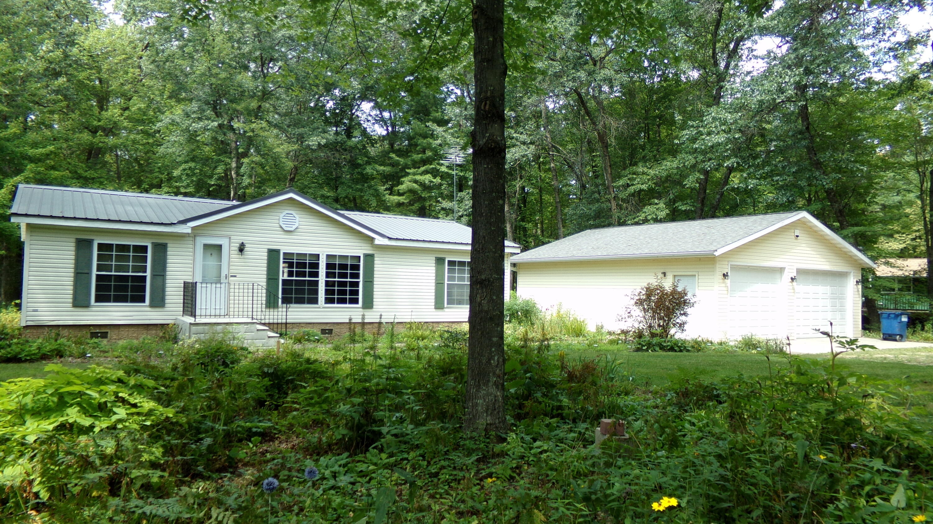 N1619 Fox Ridge Trl Property Photo 1