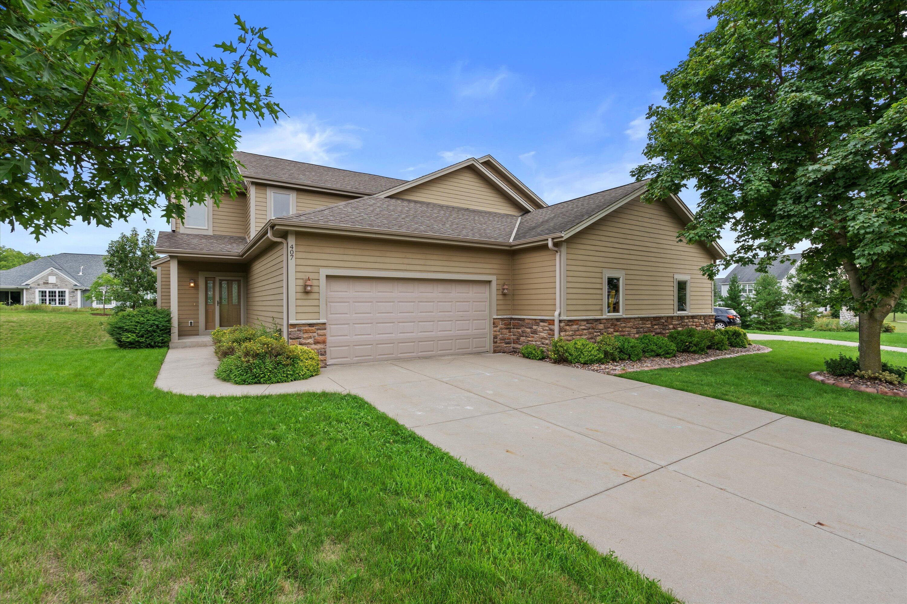 407 Century Oak Dr Property Photo 1