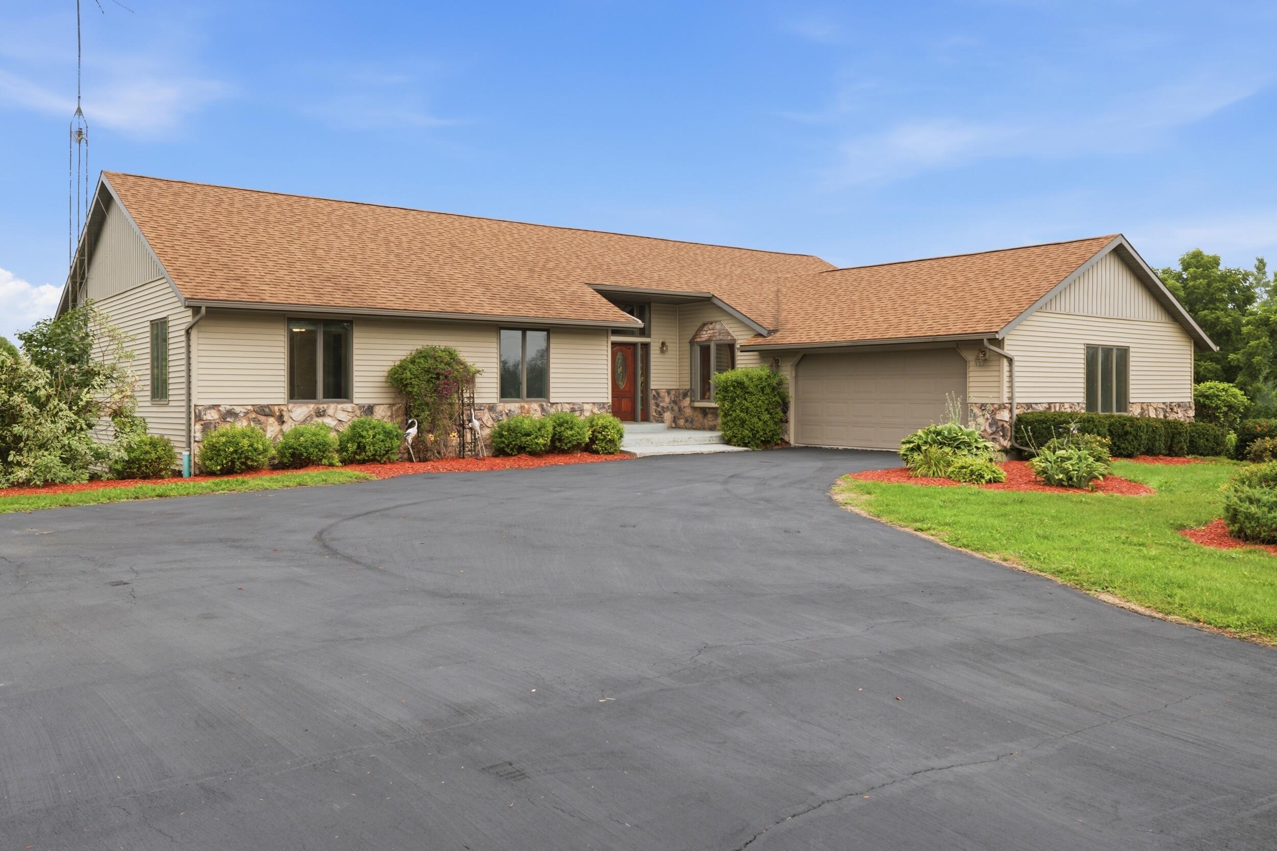 8732 County Highway T - Property Photo 1