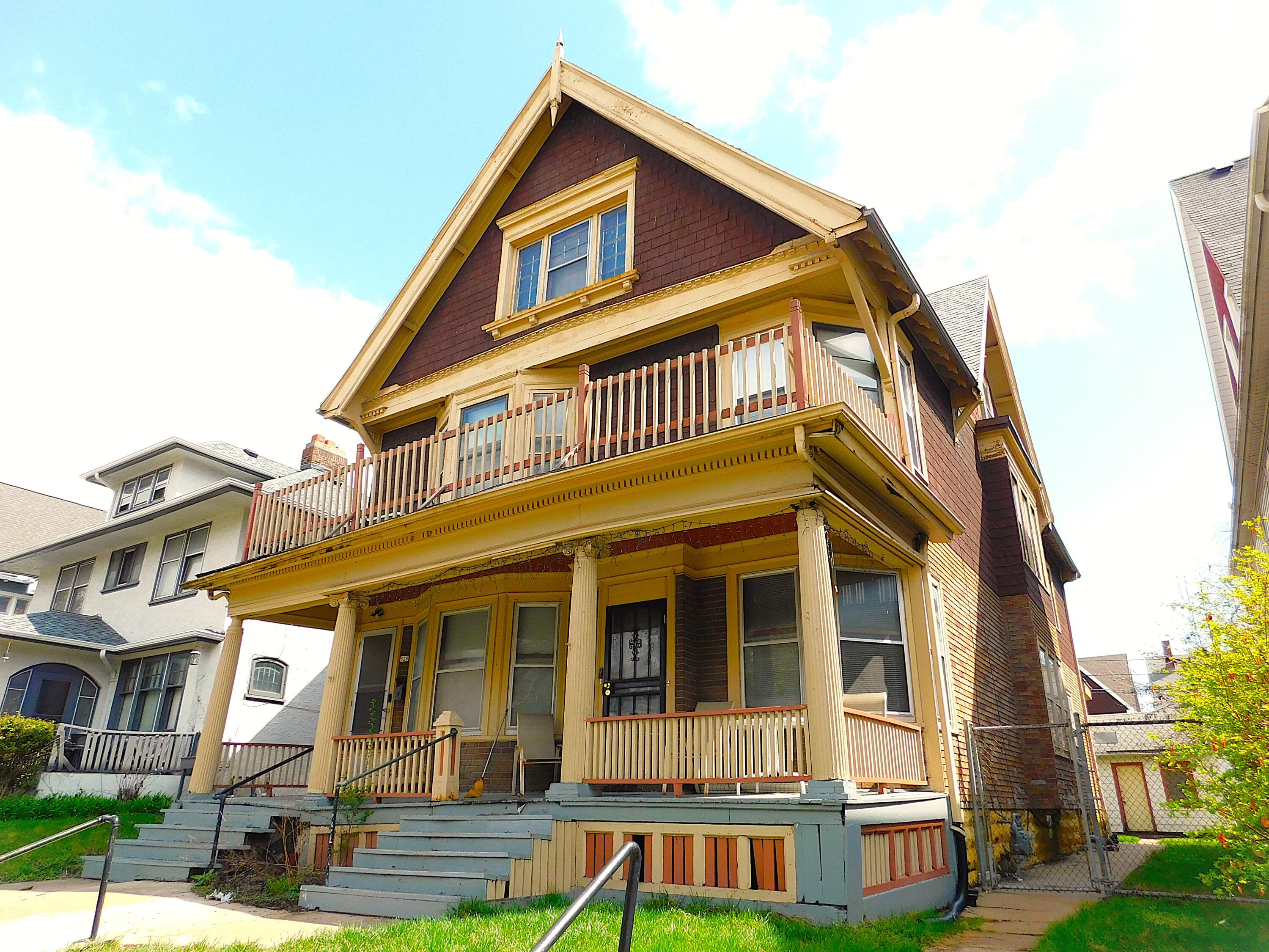 526 N 32nd St