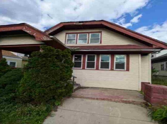 3866 N 25th St Property Photo 1