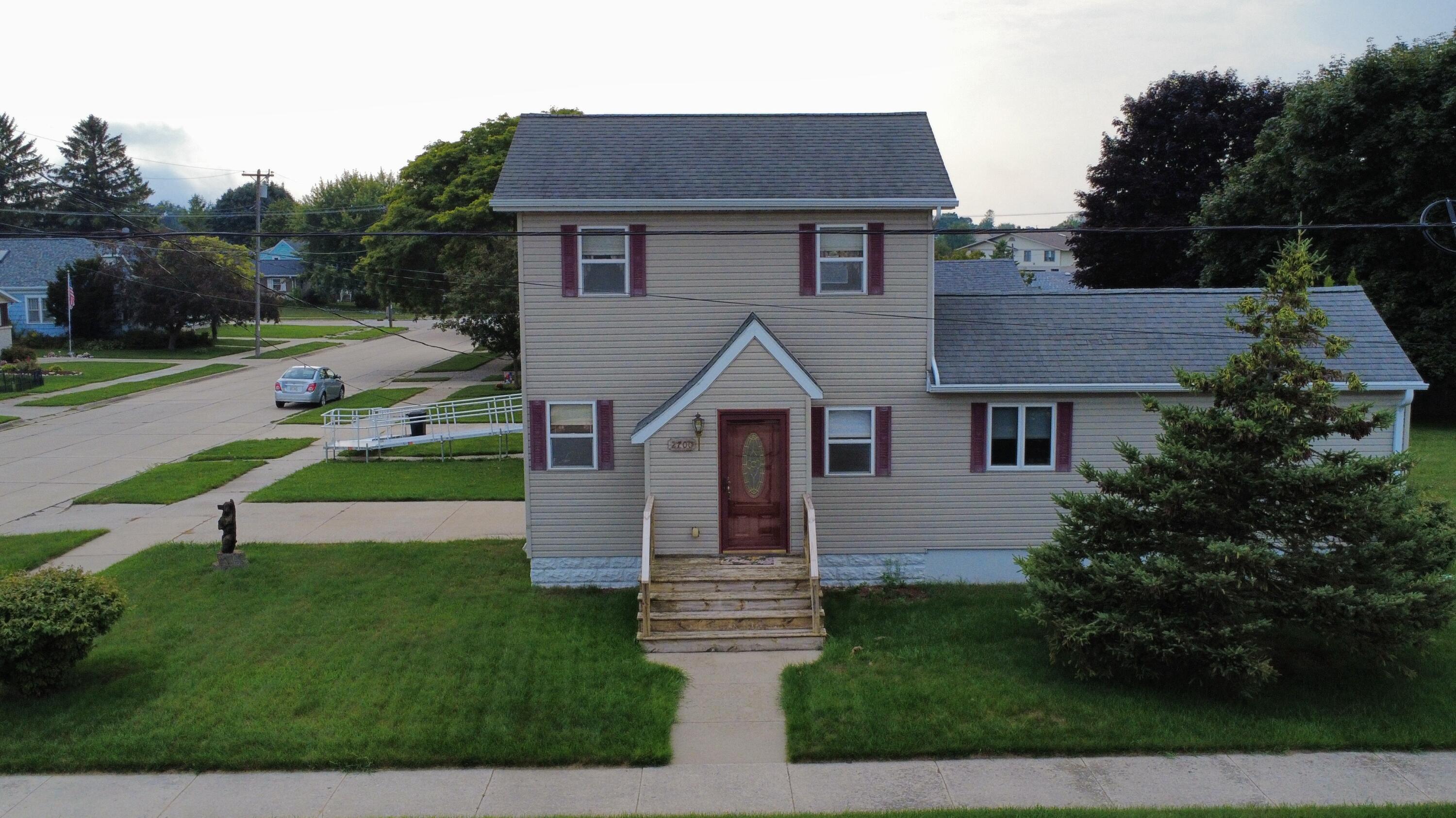 2700 Jackson St Property Photo 3