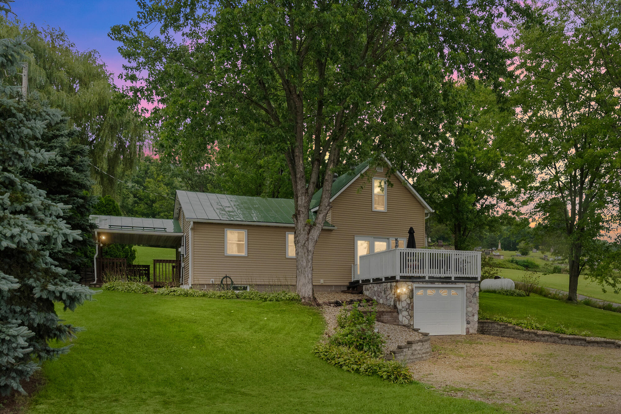 N454 Riverside Ln Property Photo 1