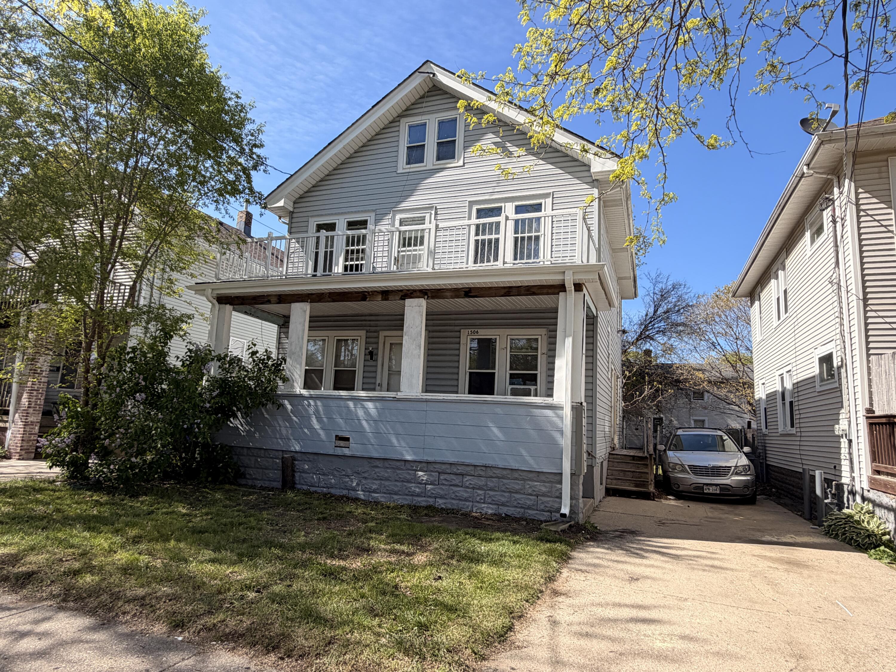 1506 68th St Property Photo 1