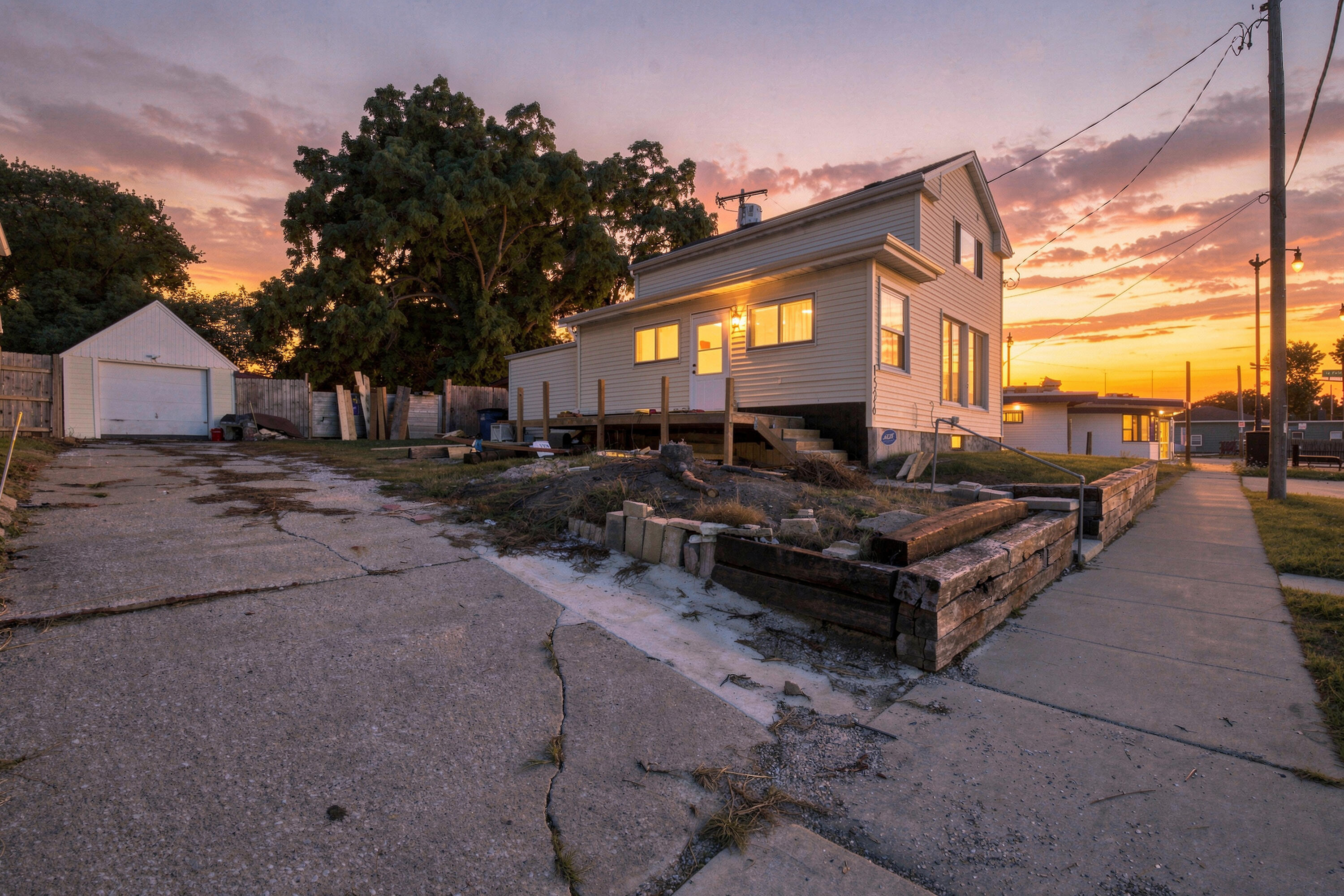 1526 Marquette St Property Photo 1