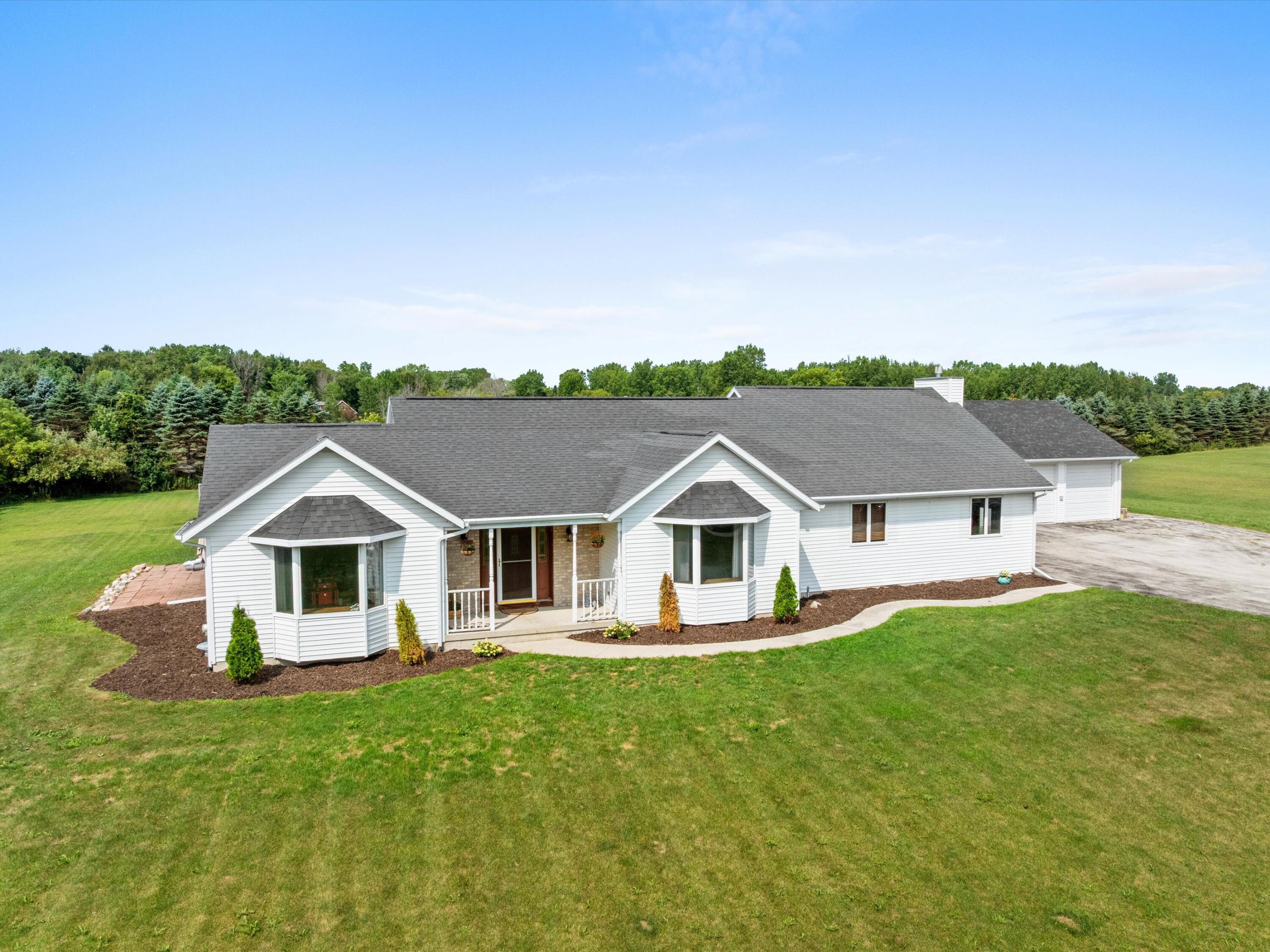 3538 Greenview Ct