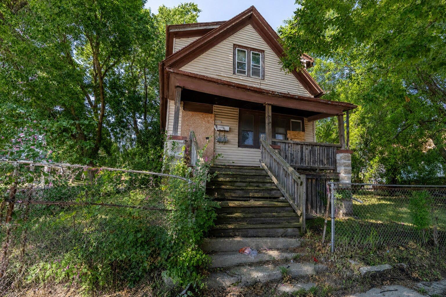 2532 W Lloyd St Property Photo 1