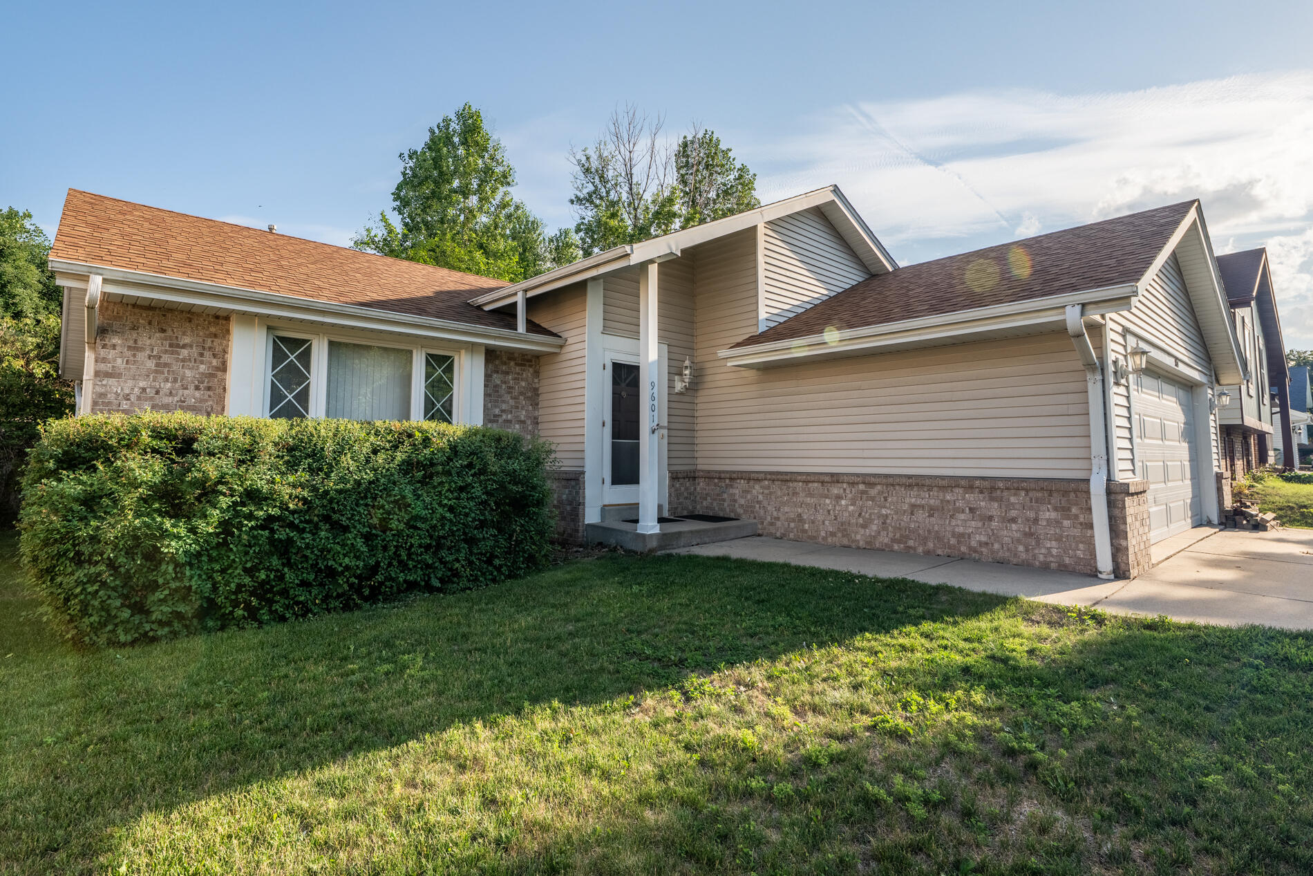 9601 W Darnel Ave Property Photo 1