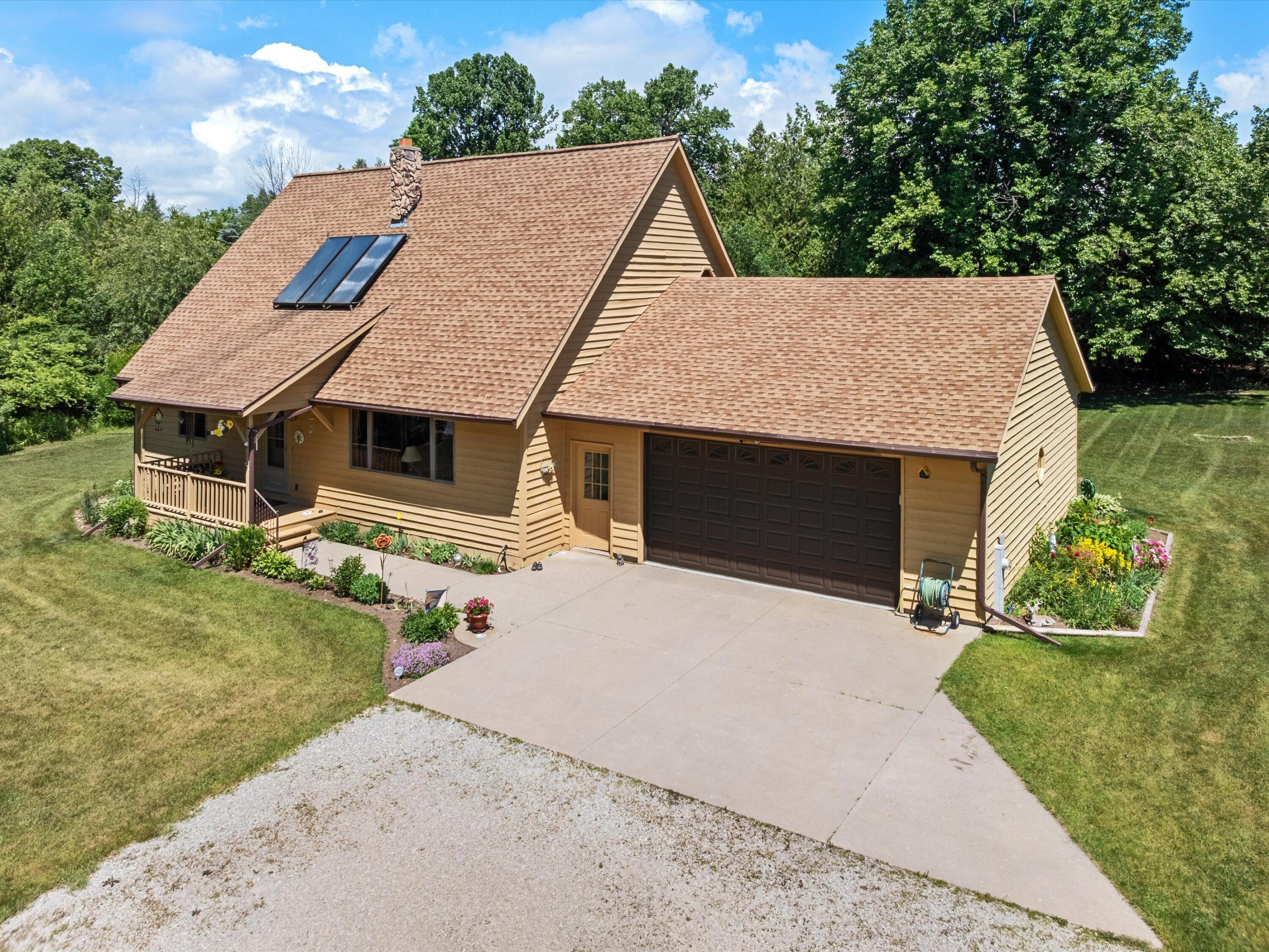 3418 W Twin Ln Property Photo 1