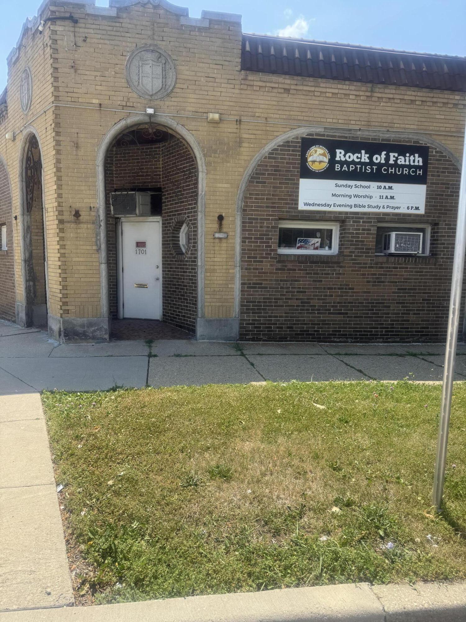 1701 W Atkinson Ave Property Photo 1