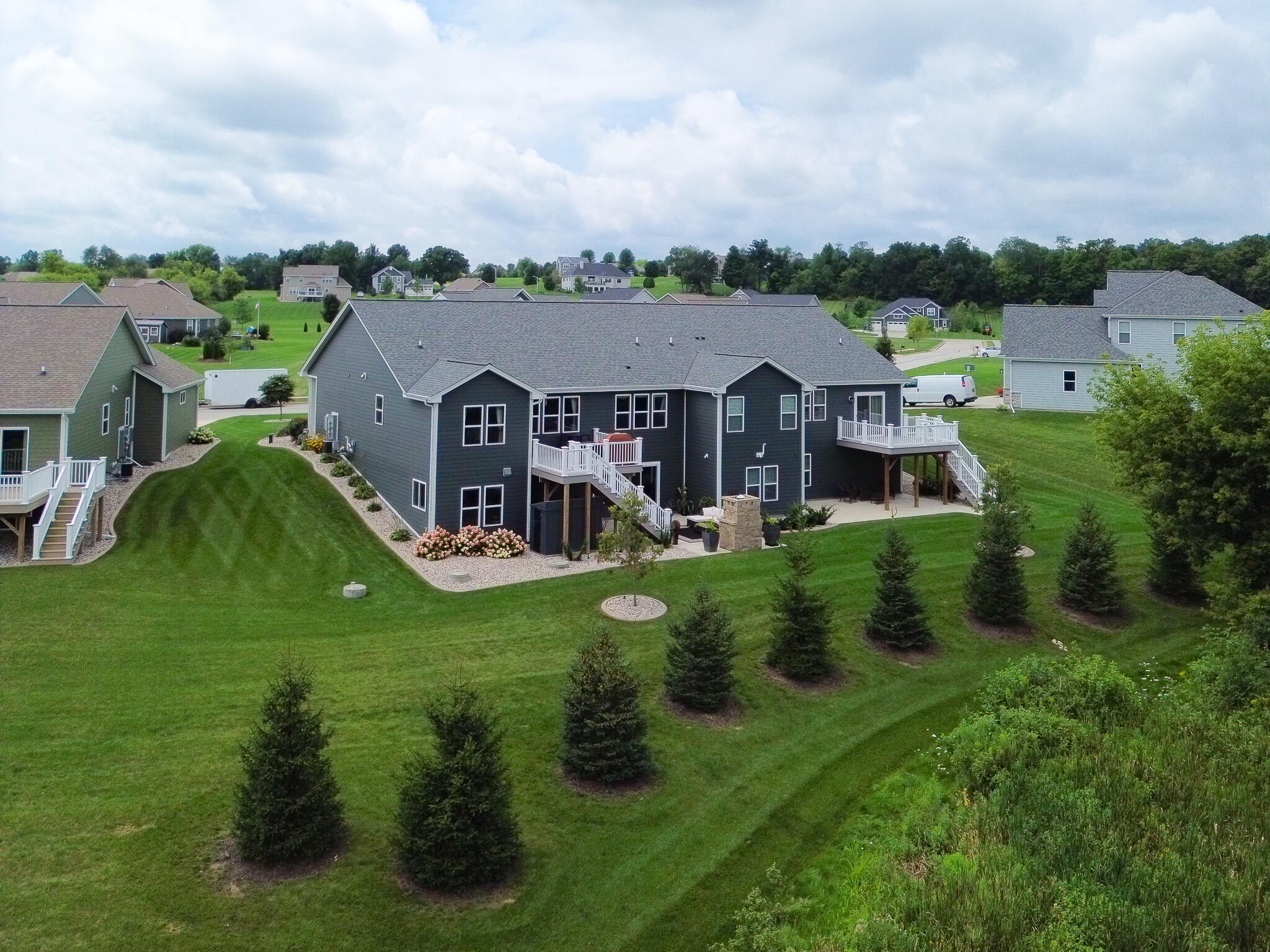 1878 Farmlane Dr