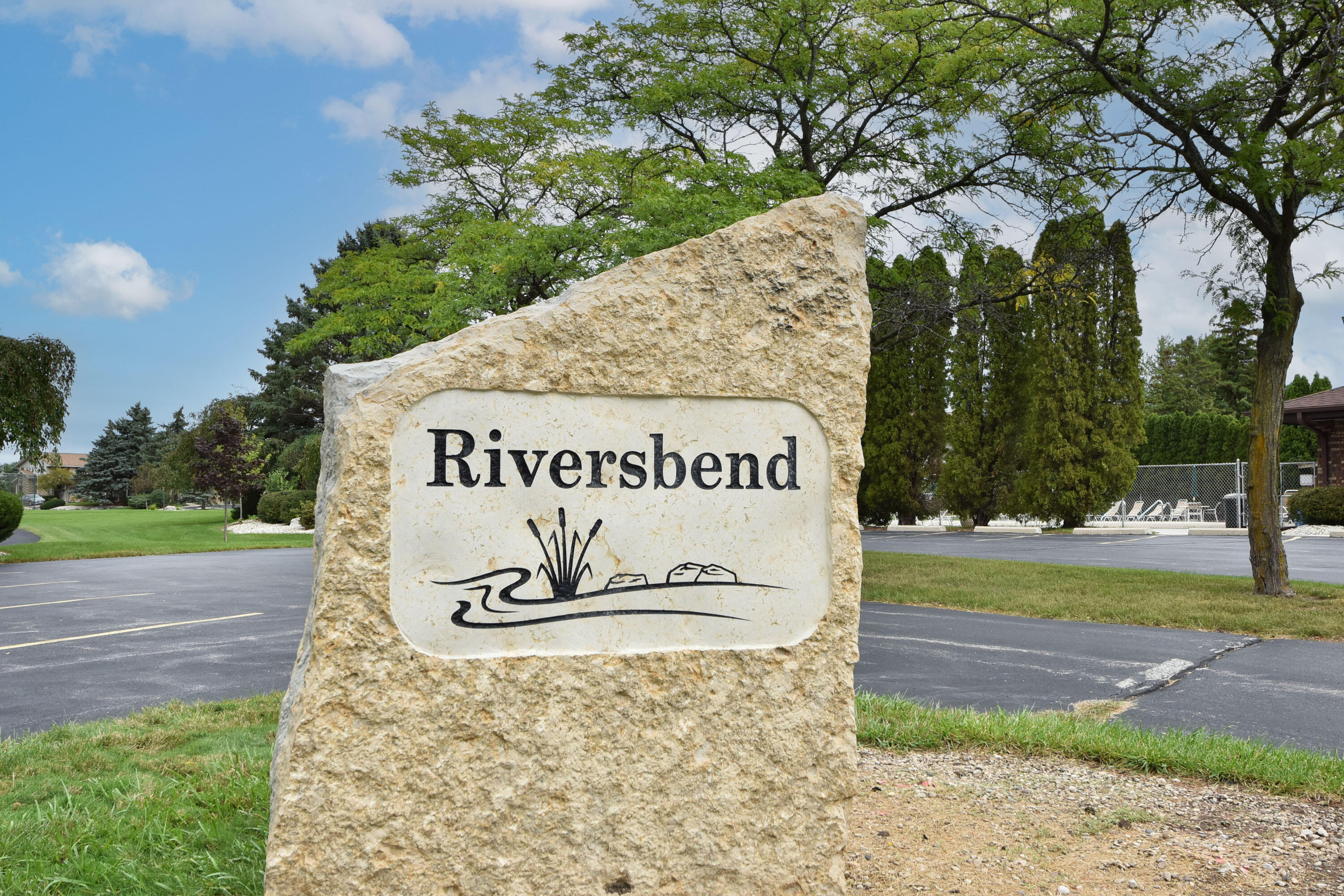 W177n9765 Riversbend Cir Property Photo 1