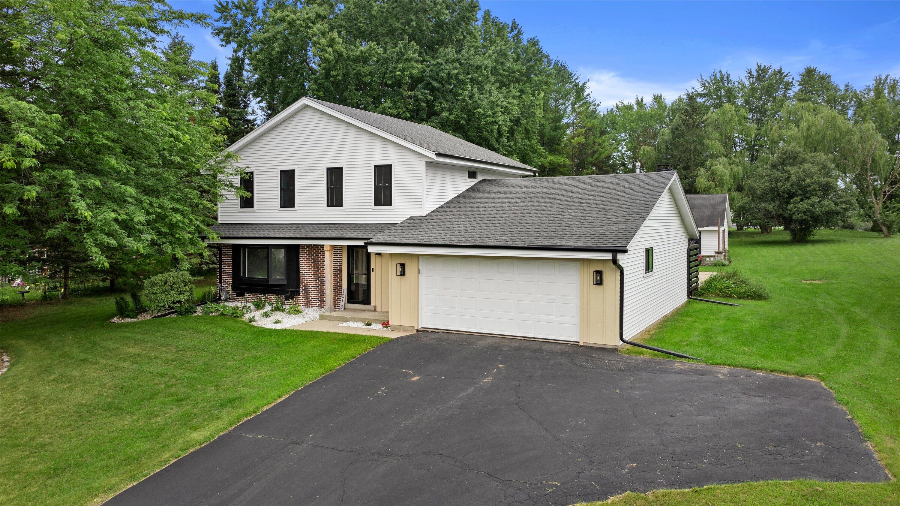 1013 Fairfield Ln Property Photo 1