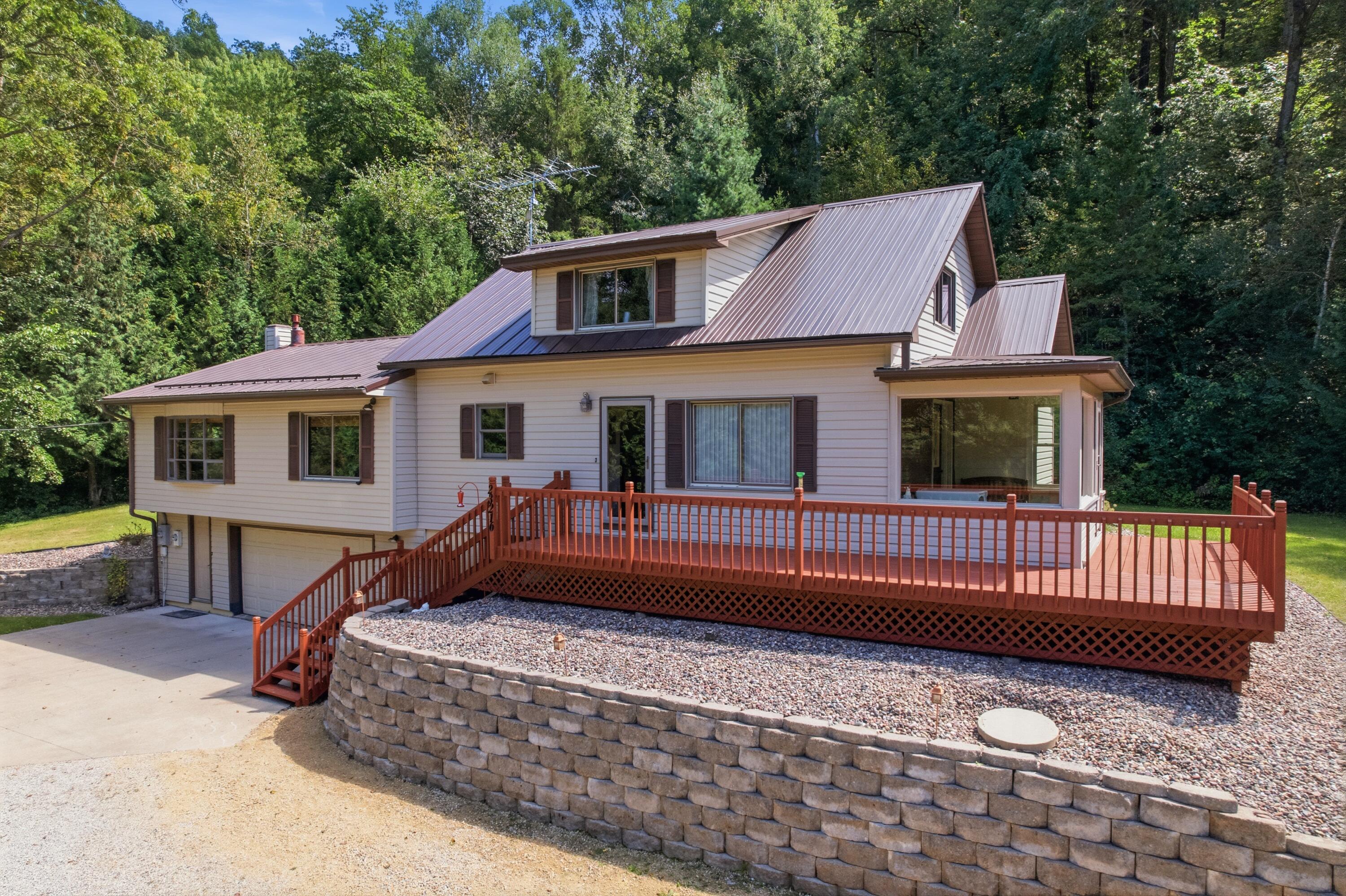 23216 Highway 43 - Property Photo 1