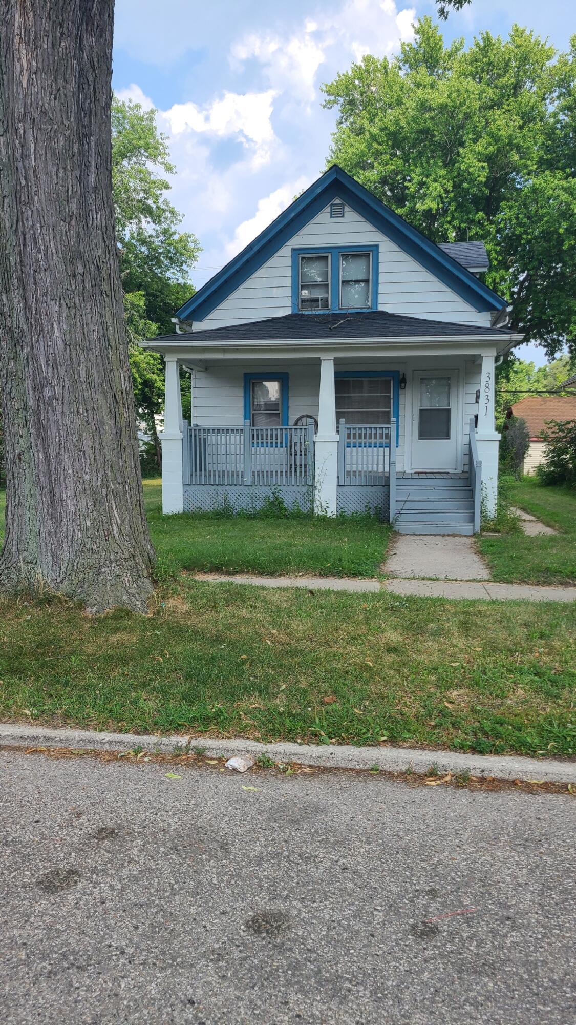 3831 14th Ave Property Photo 1