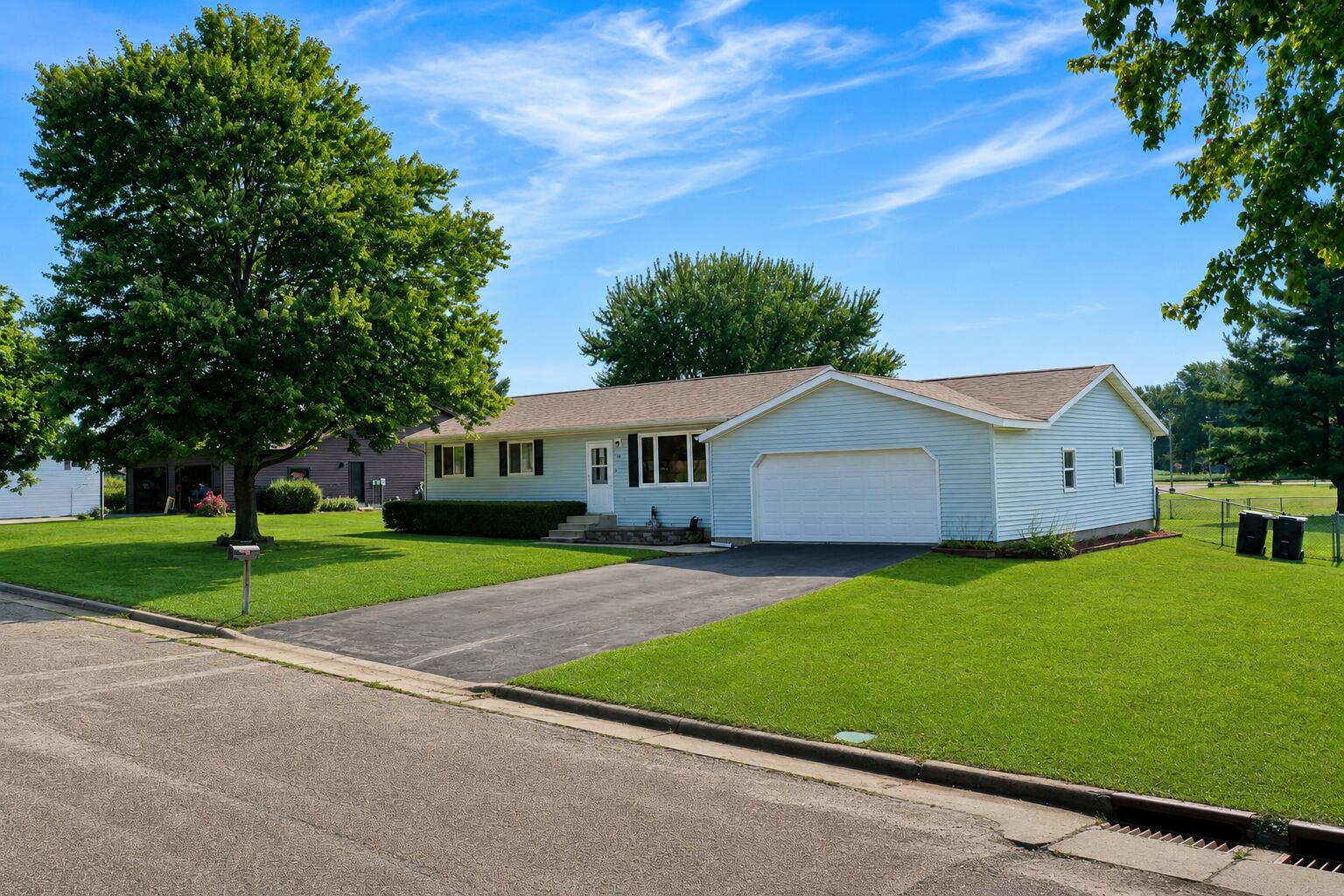 747 Margaret St