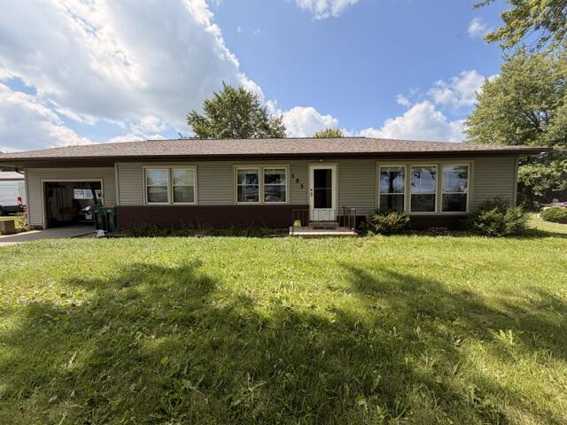 153 S Foster St Property Photo 1