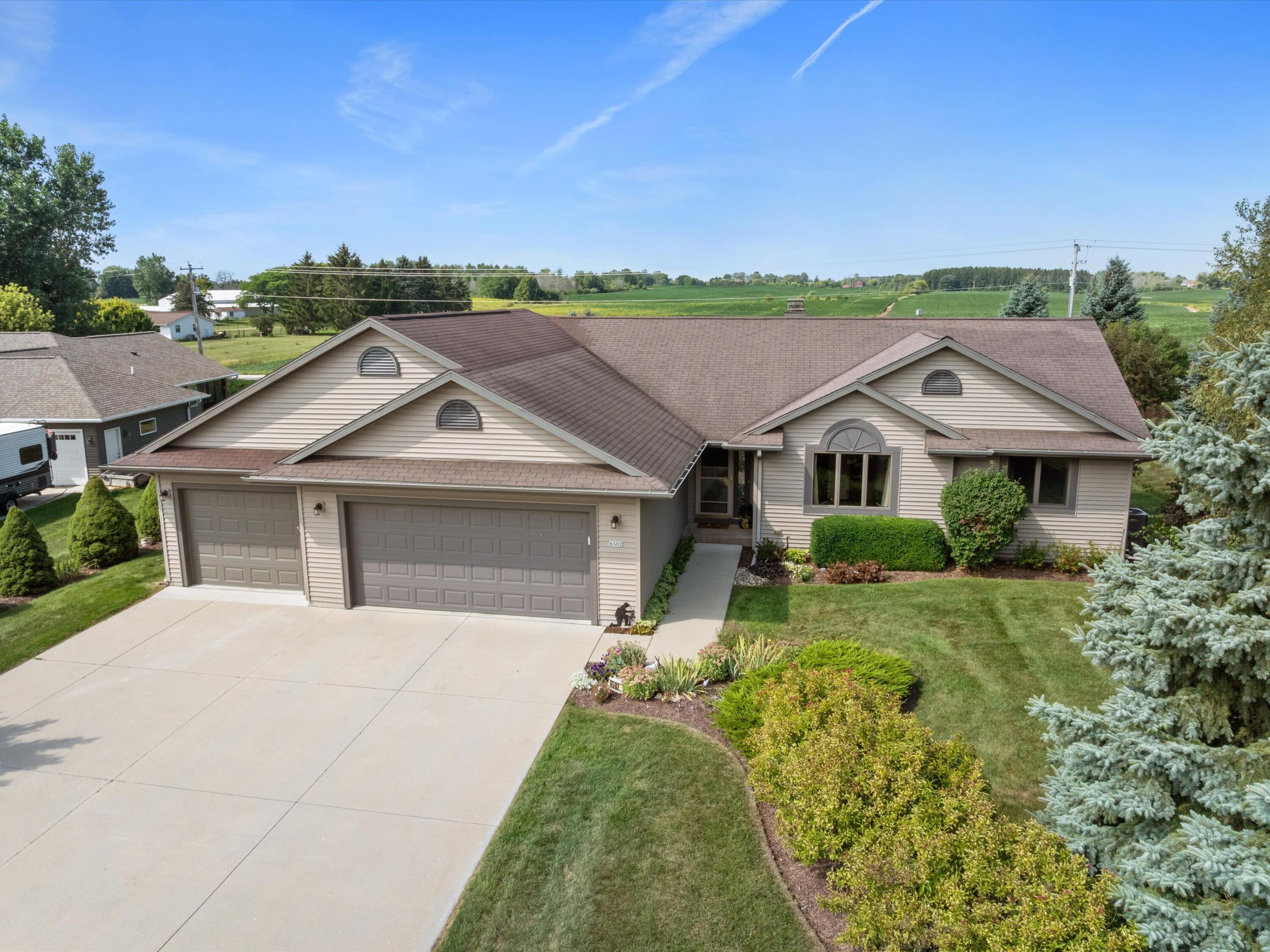 6502 Cloverleaf Ct Property Photo 1