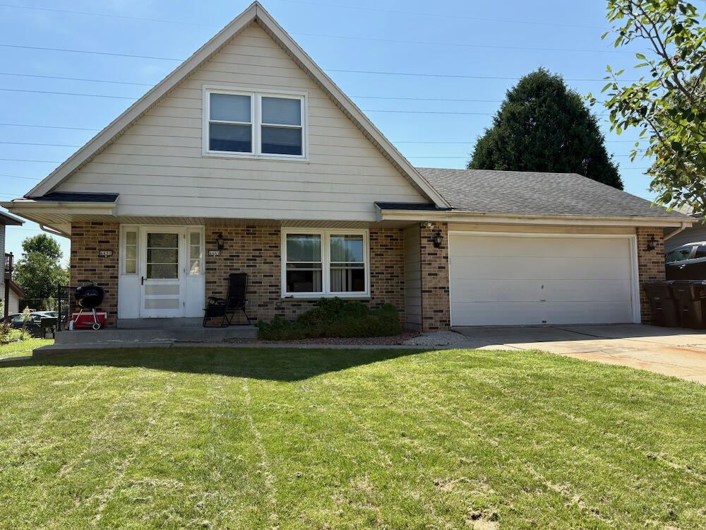 4449 W Tesch Ave Property Photo 1