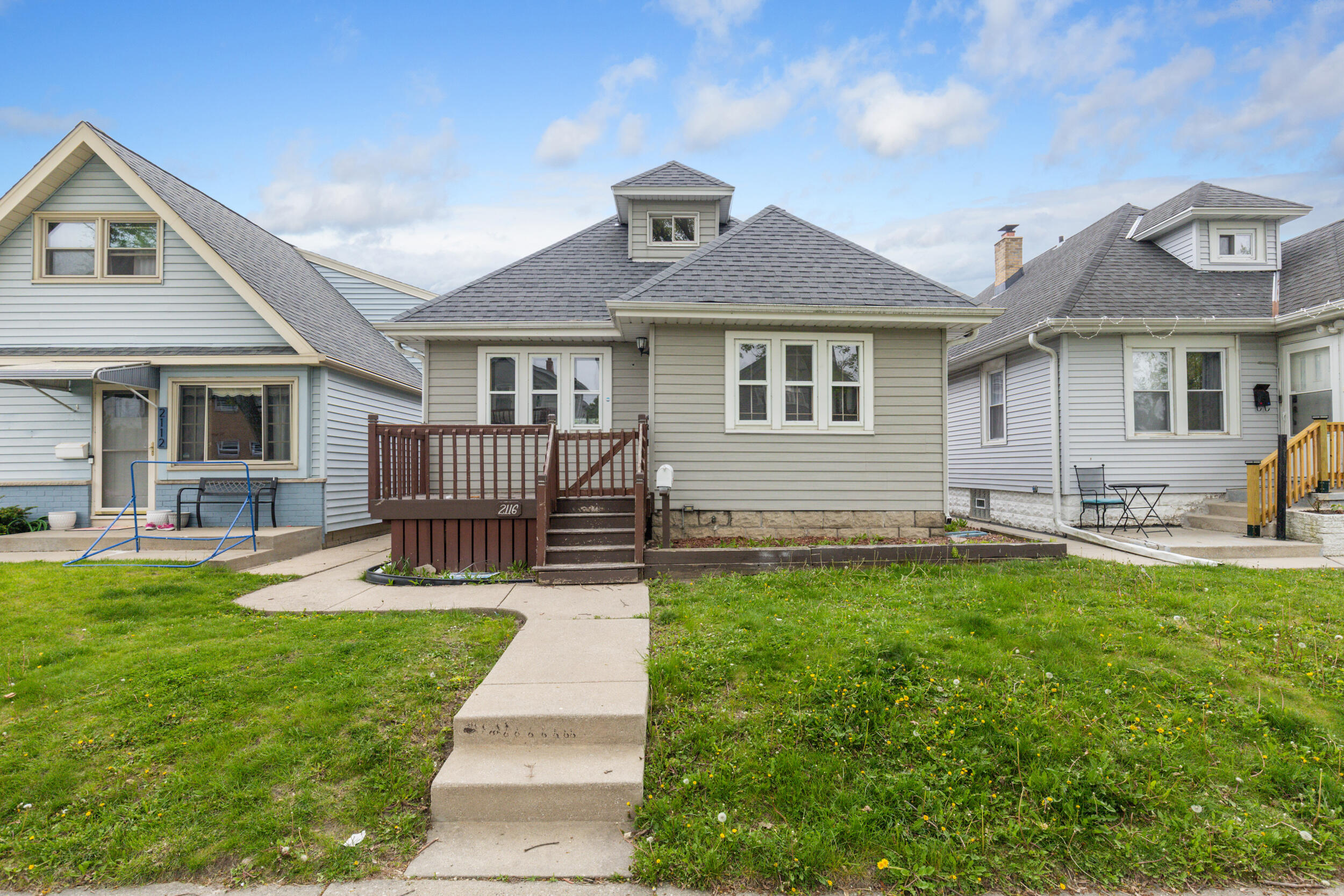 2116 S 70th St Property Photo 1